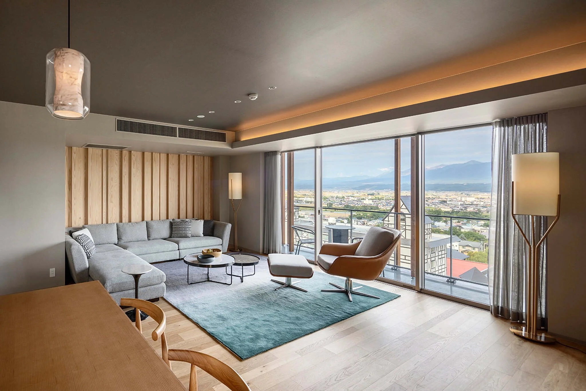 FF-3-BDR-Penthouse-Suite-706-7.jpg
