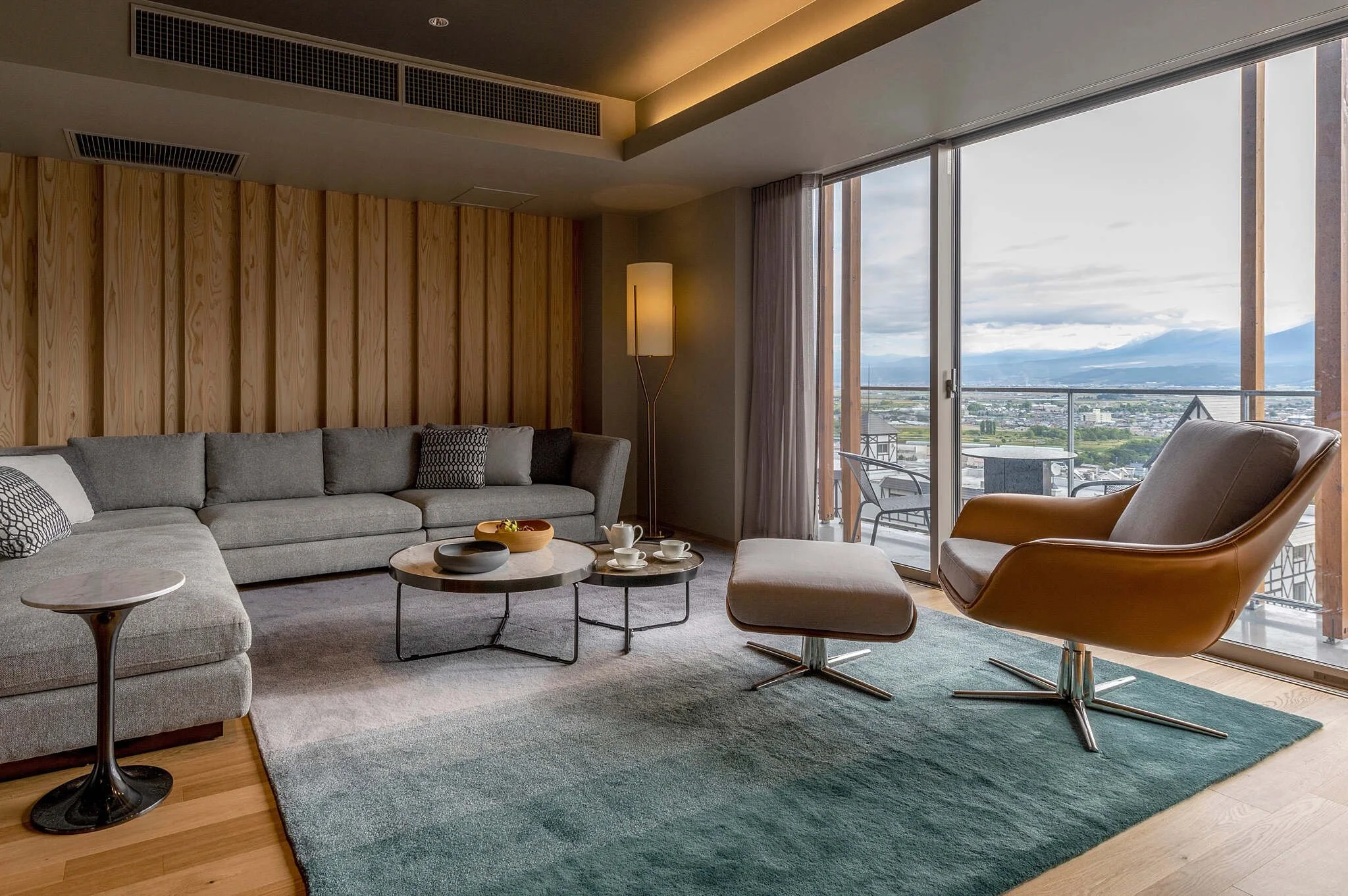 FF-3-BDR-Penthouse-Suite-706-1.jpg