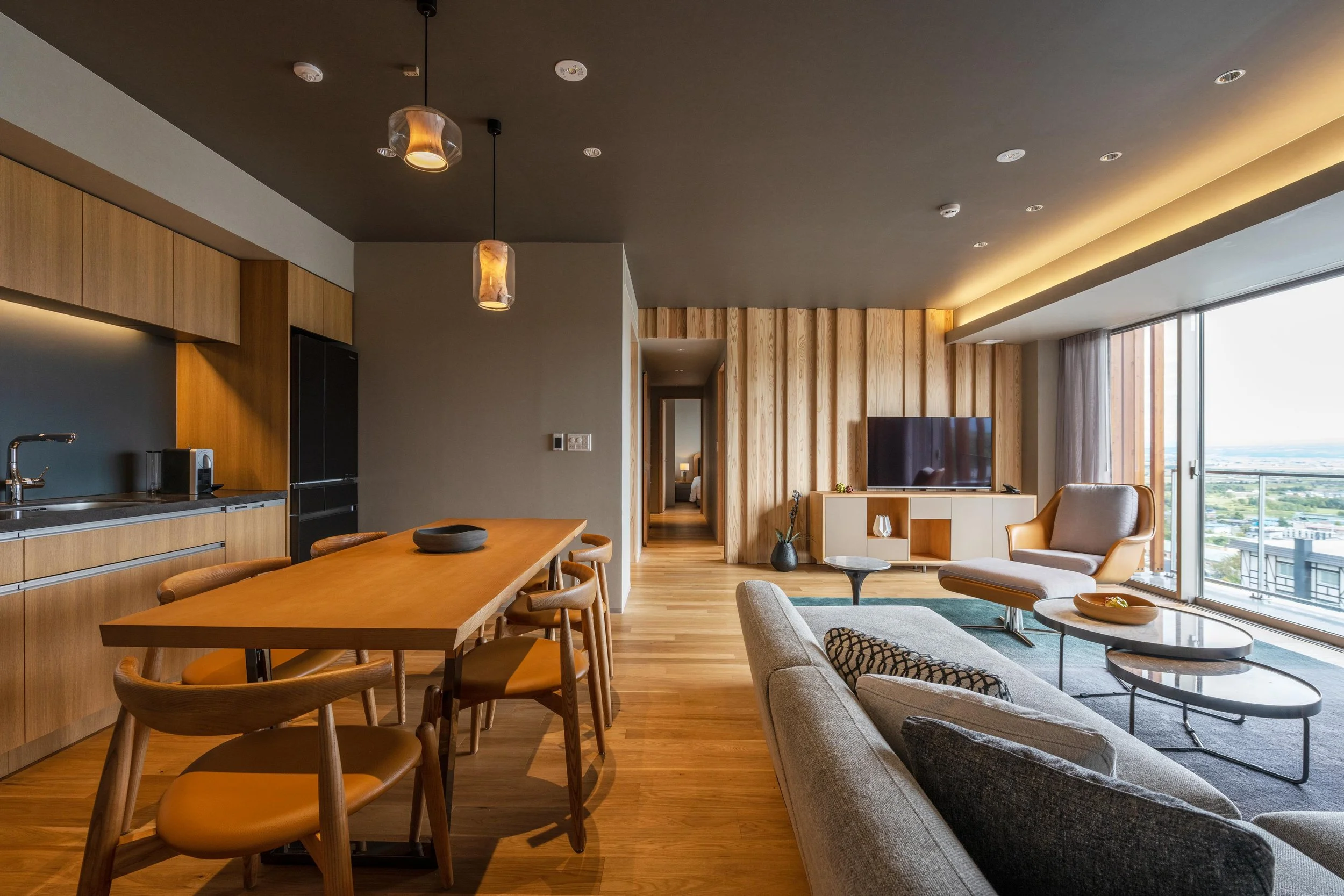 3 Bedroom Penthouse Suite Dining Area - Fenix Furano - Furano