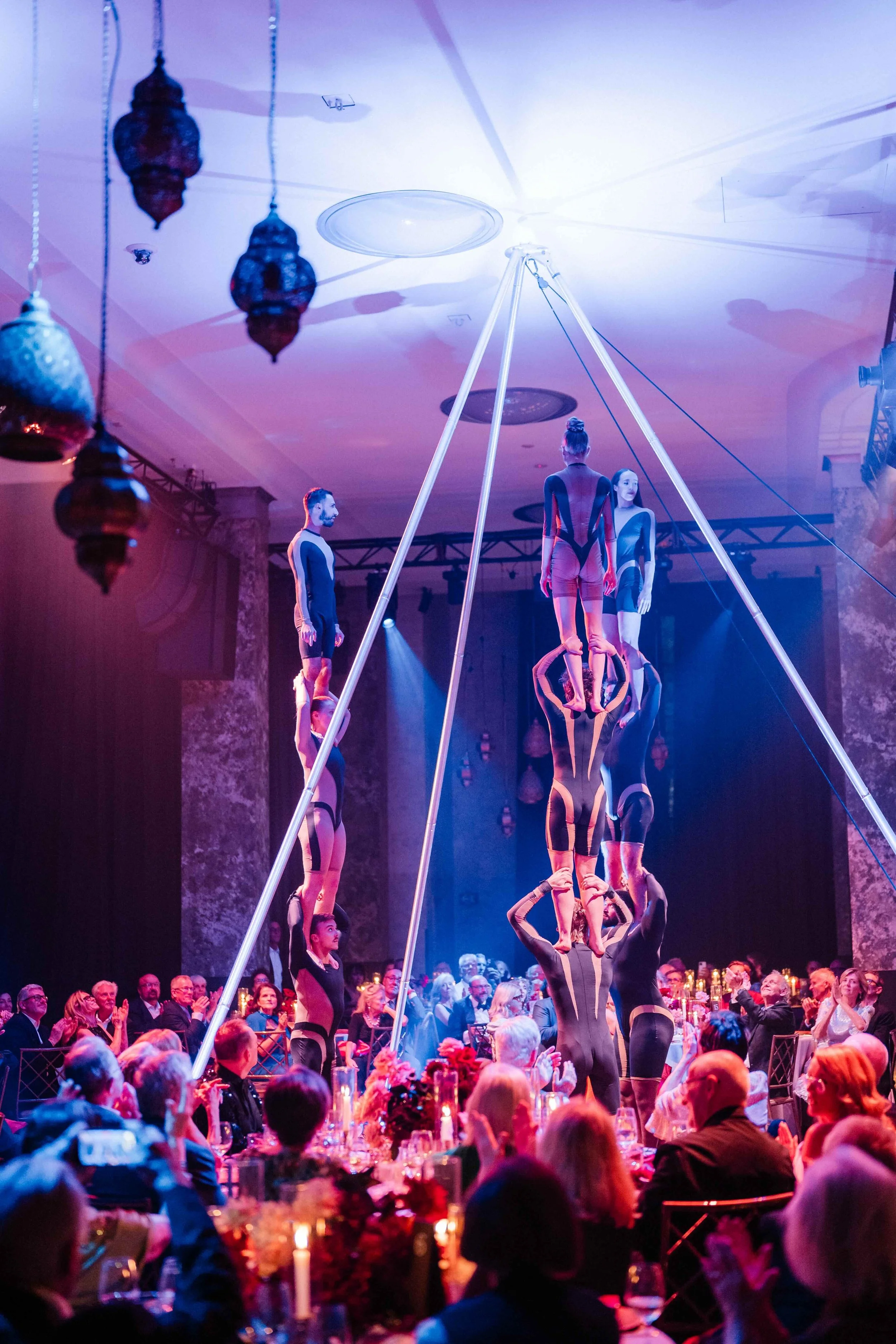 01 LIVE PERFORMANCE.jpeg