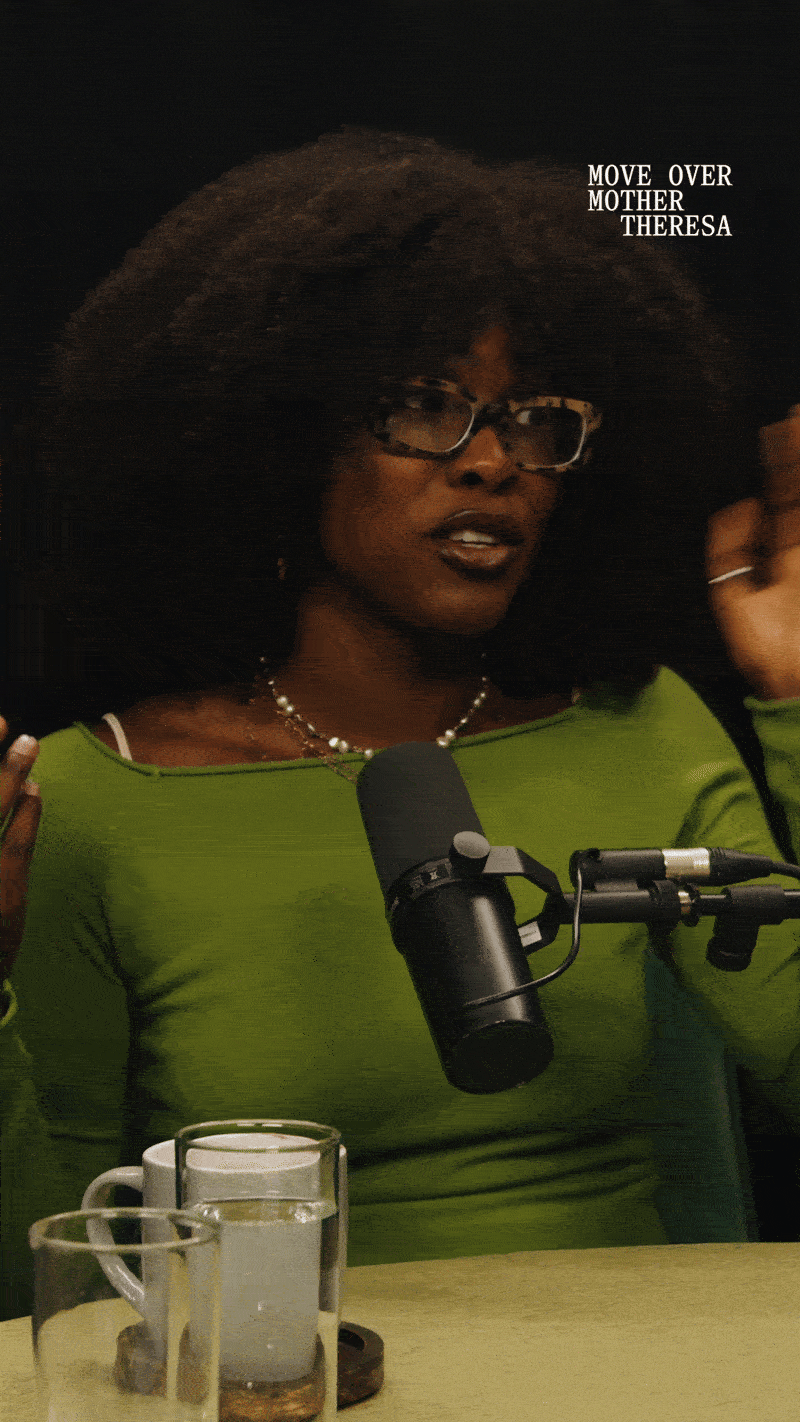 Video GIF of creator podcast featuring Artist Teaday Blogs