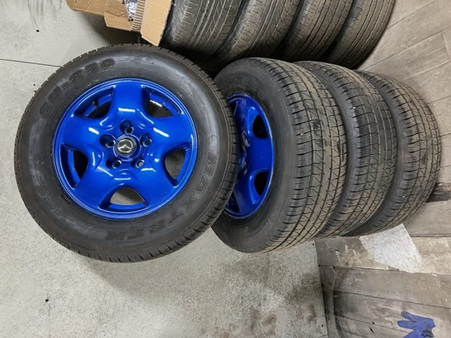 blue-alloy-wheel-2.jpeg