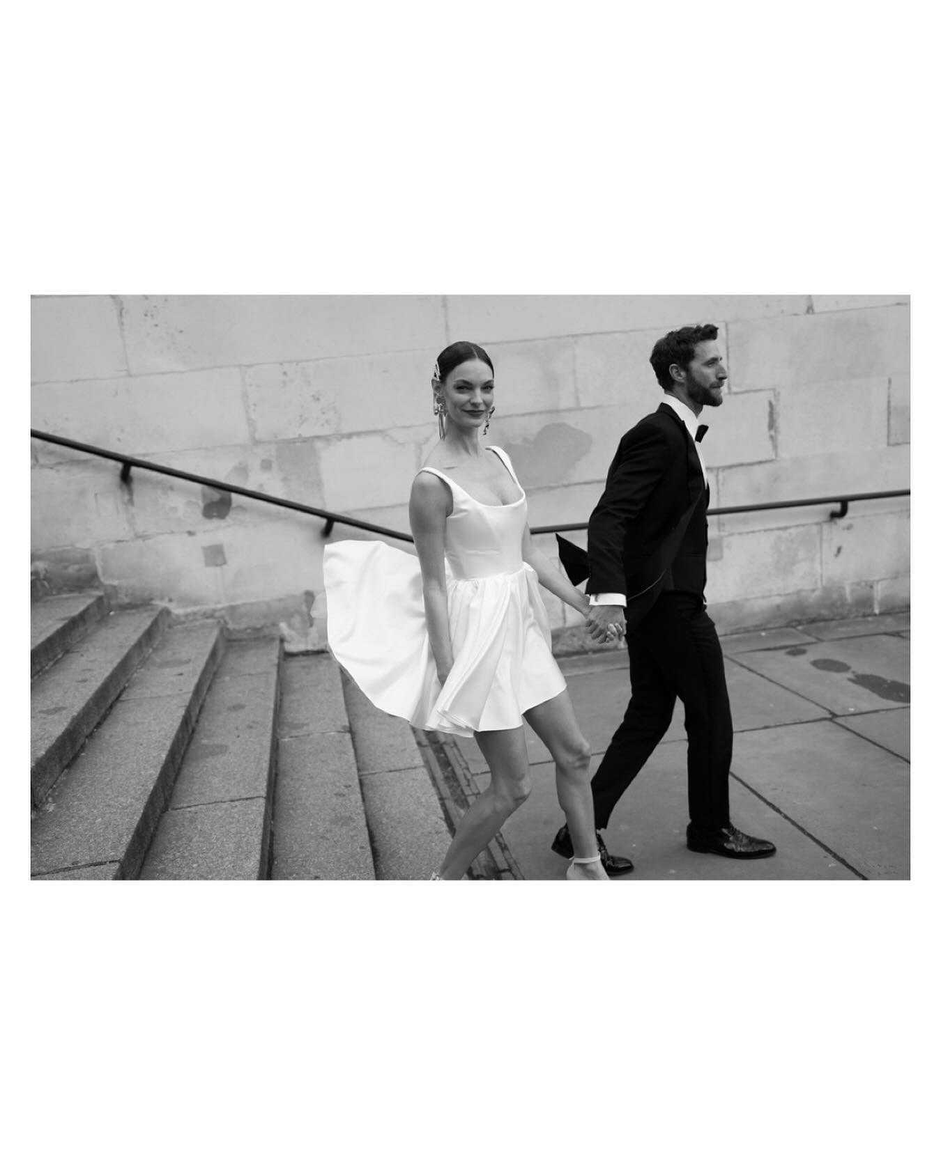 Stepping into the weekend with these two lovebirds 🫶

&bull;

Concept and planner: @cat_arwel_photographer 
Photographer : @cat_arwel_photographer 
 Floral design : @rustbloom 
Videographer : @lovedupfilms
Hair and make up : @nicolabeddoes 
Dresses 