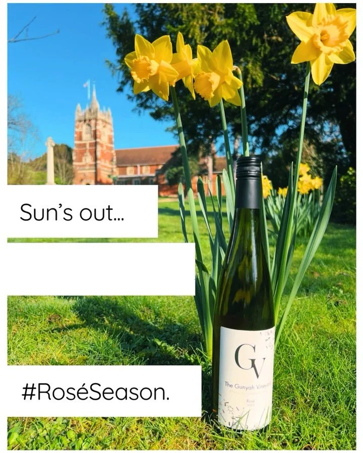 Sun&rsquo;s out&hellip; Gunyah&rsquo;s out 😎👌 @thegunyahvineyard 

&ldquo;It&rsquo;s Rosé time again! We package our Rosé in a tinted bottle so that it stays fresher for longer and preserves our award winning flavours!l. Available with free and f