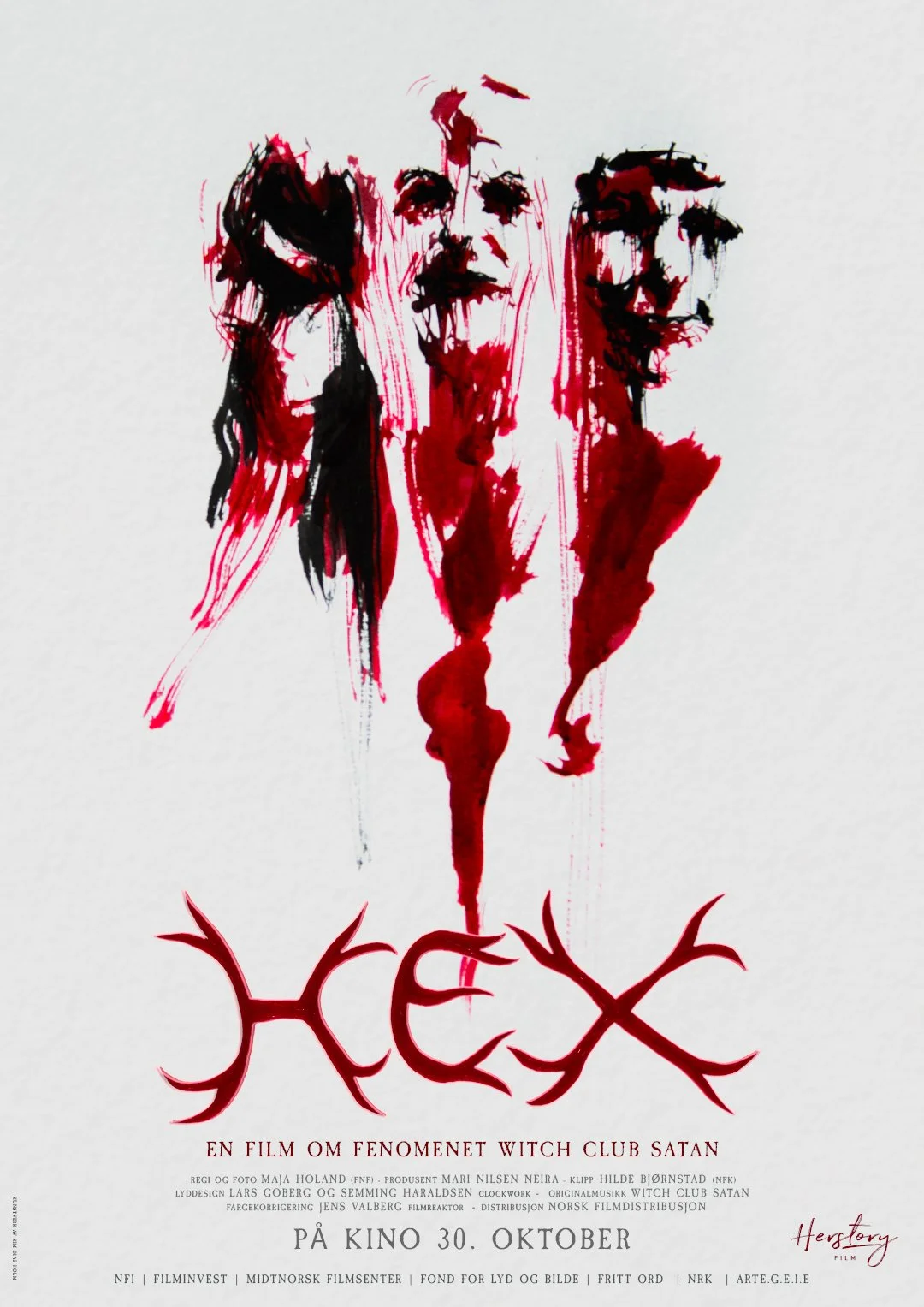 Filmplakat for filmen HEX. Det er illustrerende maleri av tre ansikt som har blitt malt med blod. Tittelen på filmen er i rød. Bakgrunnen rundt tittelen og illustrasjonen er hvit.