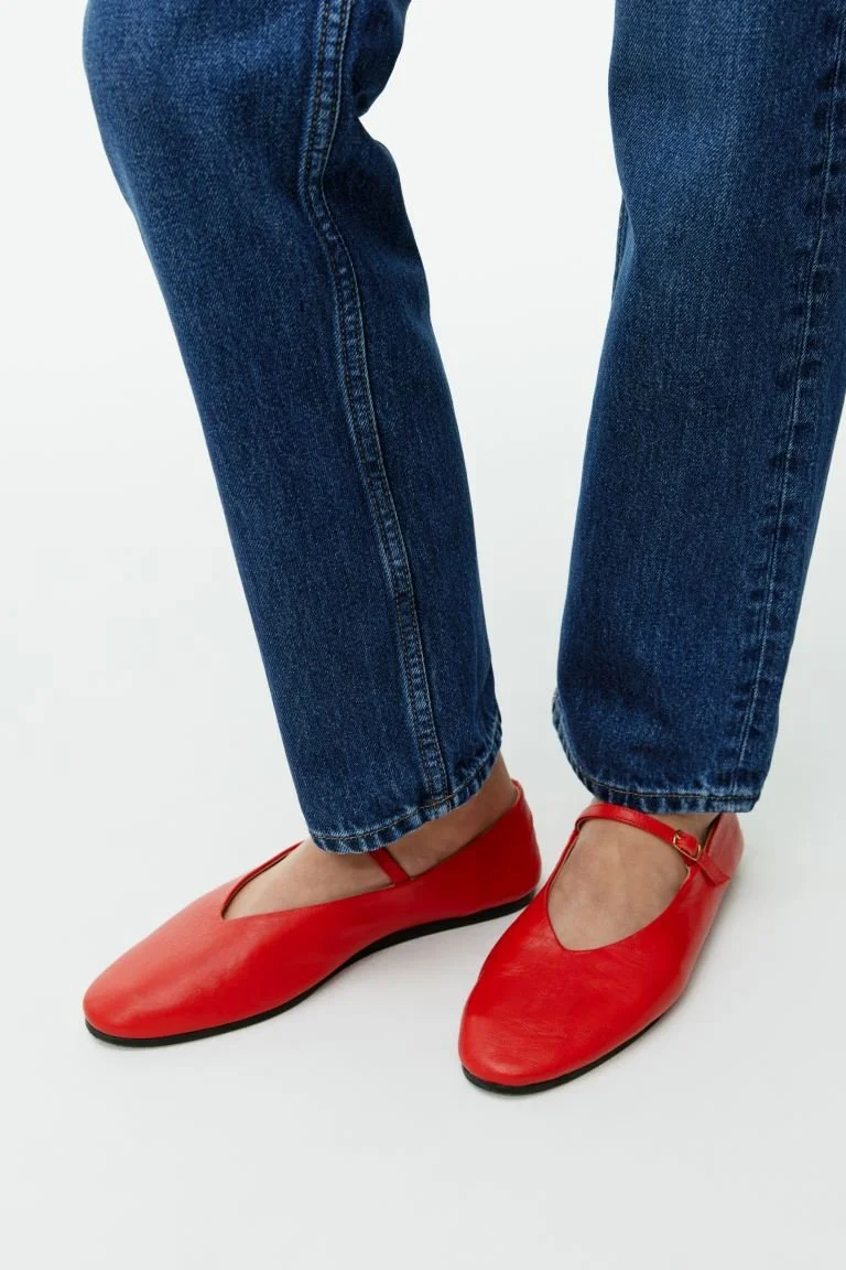 POPS OF COLOUR WE’RE LOVING FOR SPRING