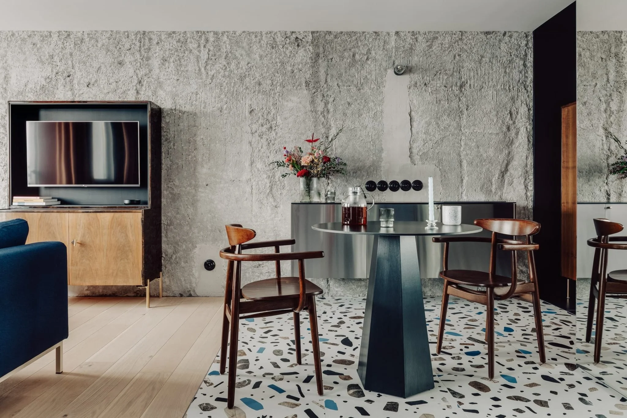 Mistovia-Studio-Katowice-Apartment-Compact-Photo-ONI-Studio-Living-Yellowtrace-03-2048x1366.jpg