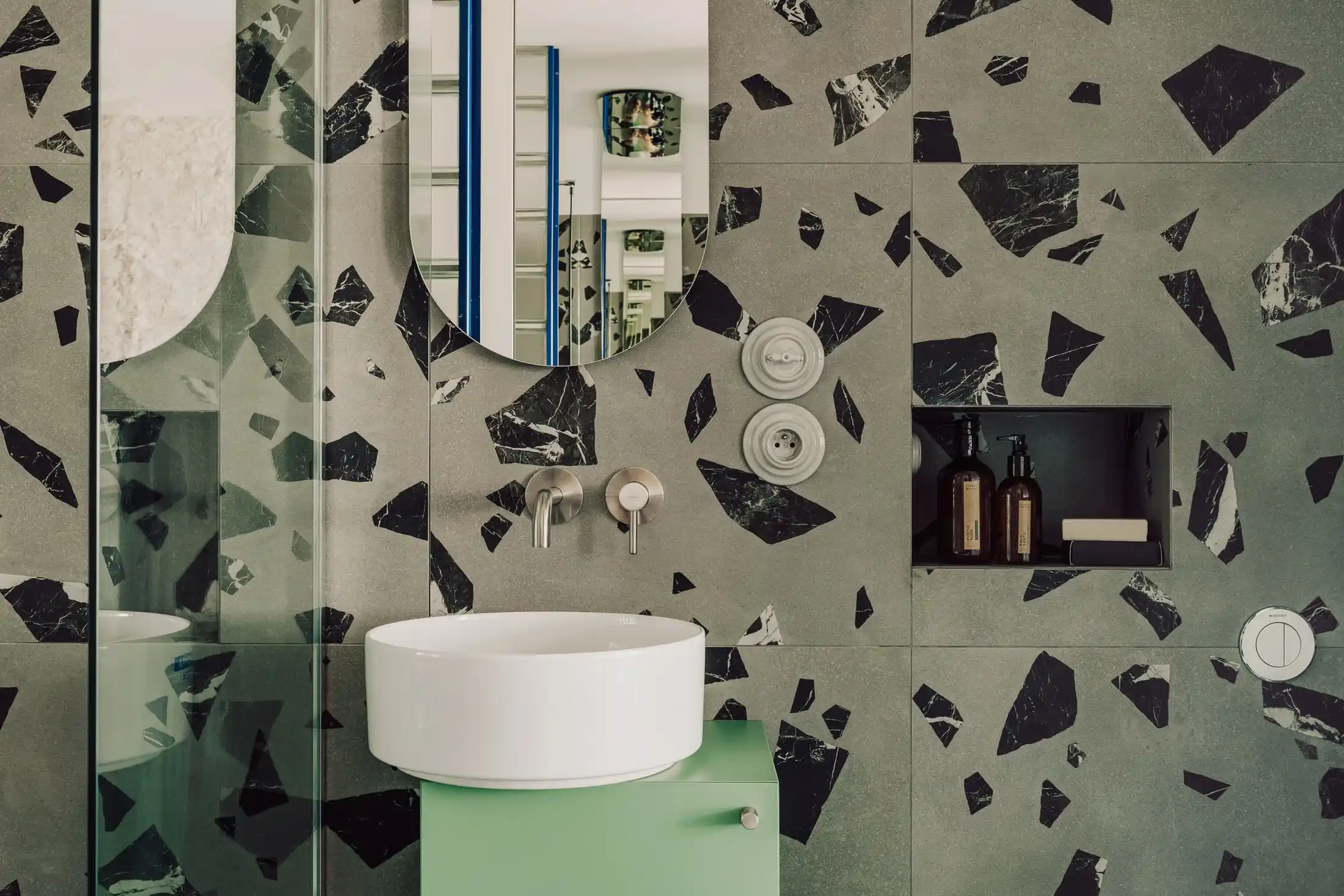 Mistovia-Studio-Katowice-Apartment-Compact-Photo-ONI-Studio-Living-Yellowtrace-20.jpg