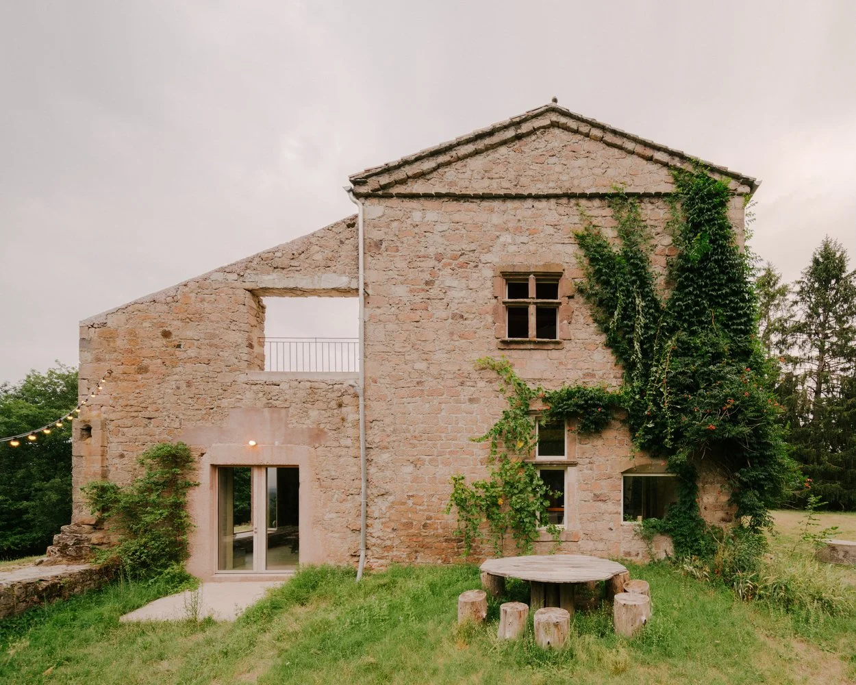 la-fage-a-house-within-a-house-plan-comun_7.jpg