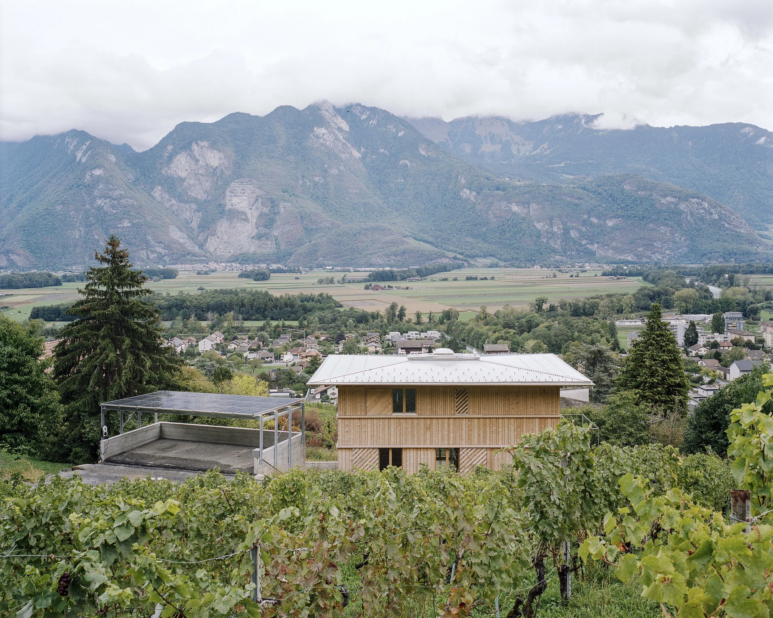 2022_Madeleine_Vouvry_02LT-min.jpg