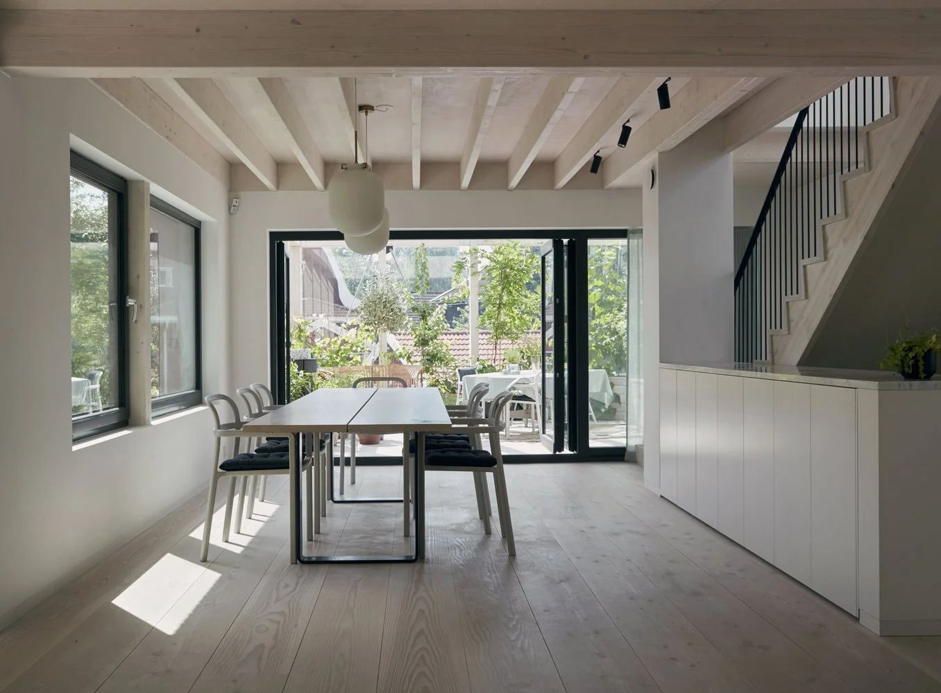 Living_room_01.jpg