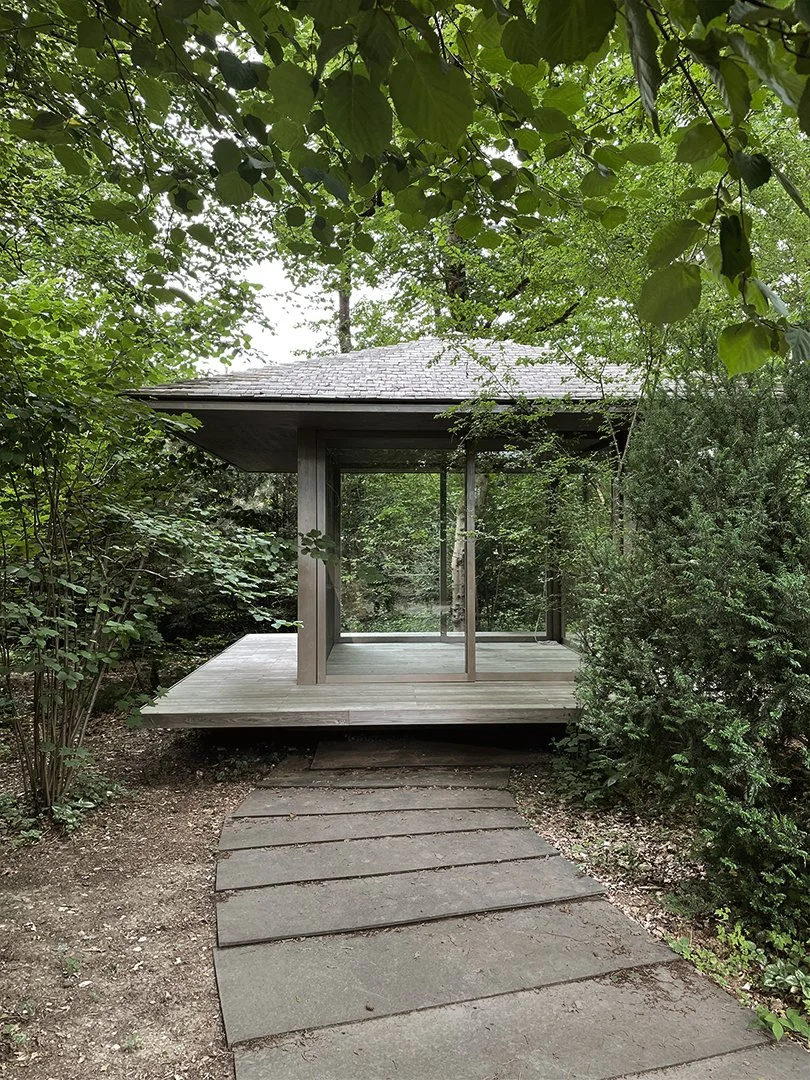 Teehaus frontal hochformat 810x1080.jpg