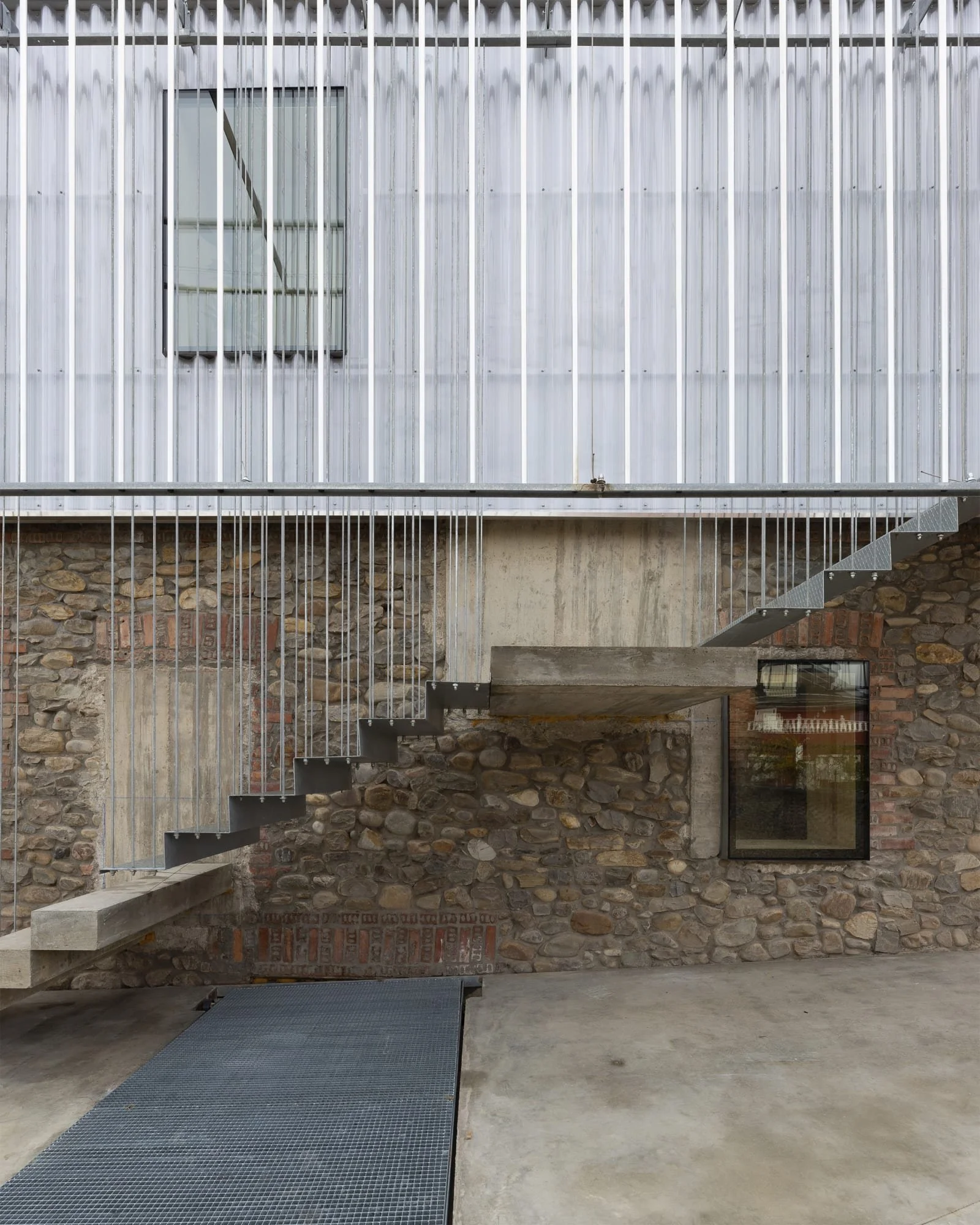mcvr-arquitectos-adrian-capelo-cruz-aa308-coworking-office (11).jpg