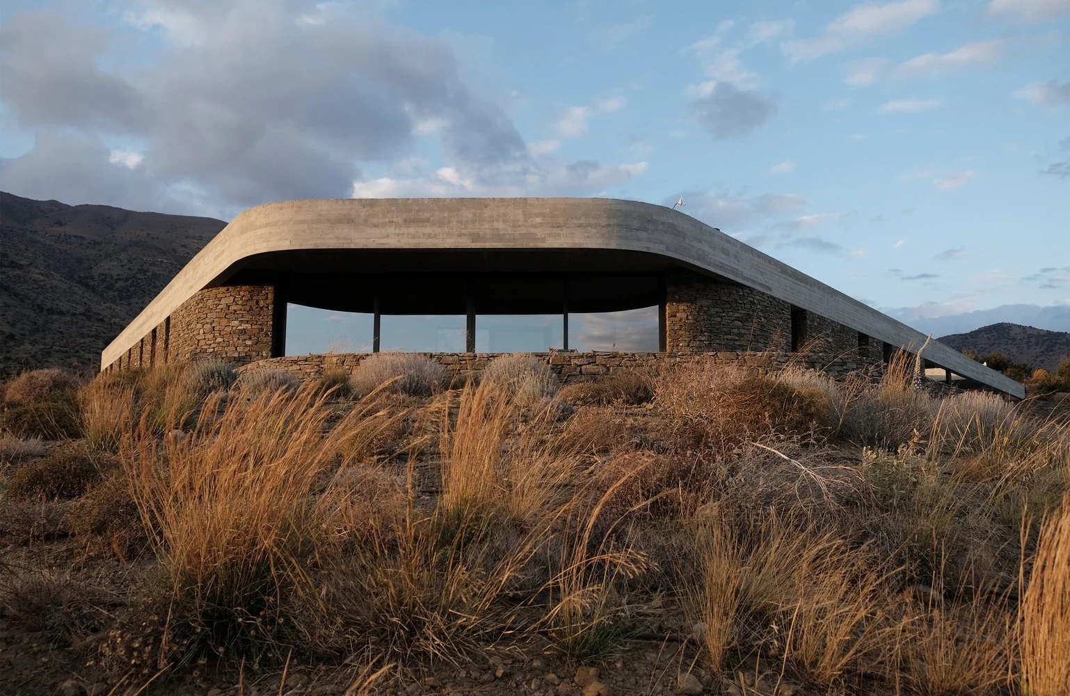 feature_-4_decaARCHITECTURE.jpg