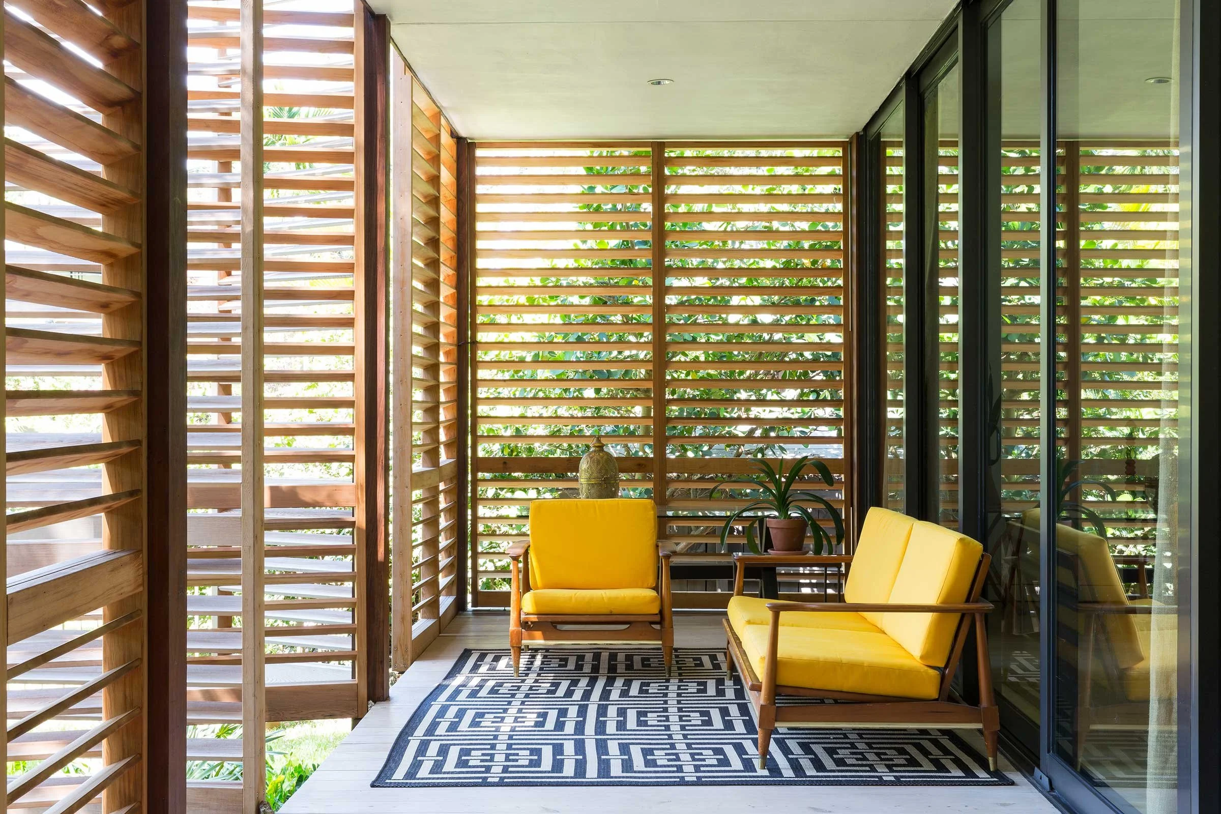 1_Porch_Credit-Claudia-Uribe.jpg
