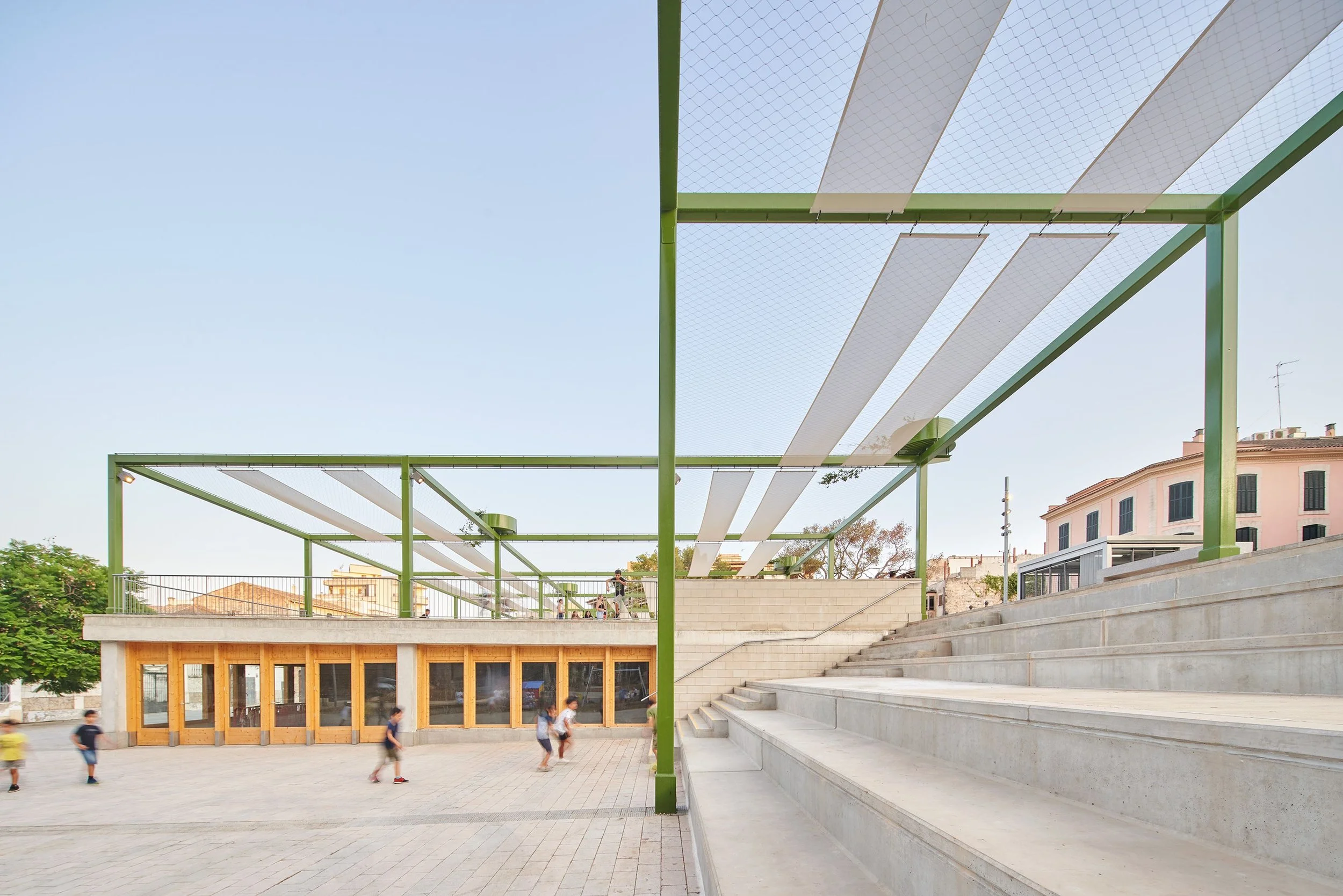 00_Plaza Mallorca conjunto Grada-Pérgola-Local .jpg