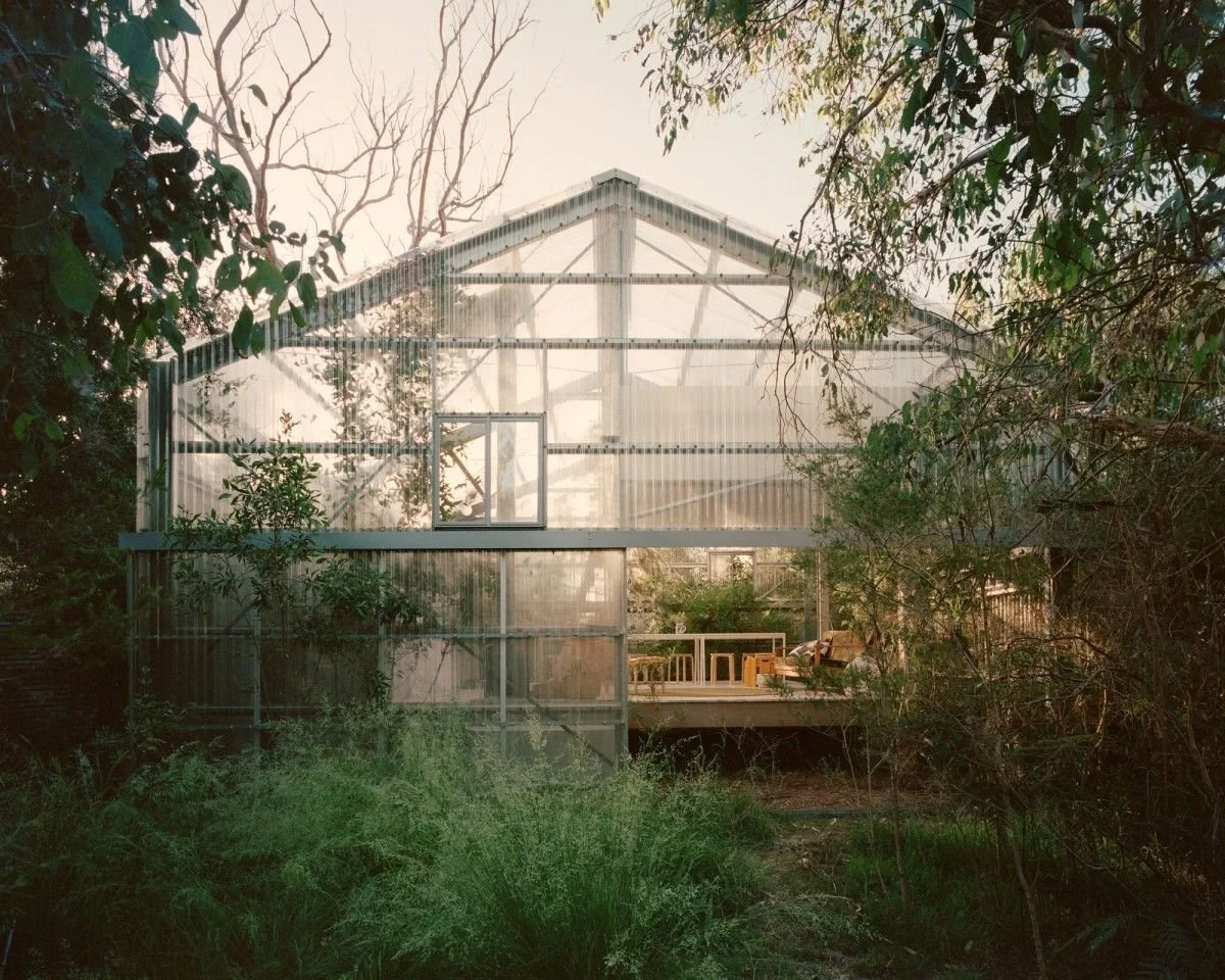 606dc24e6160cbbeae04a127_thisispaper-australia-holiday-garden-house-baracco-wright-01.jpg