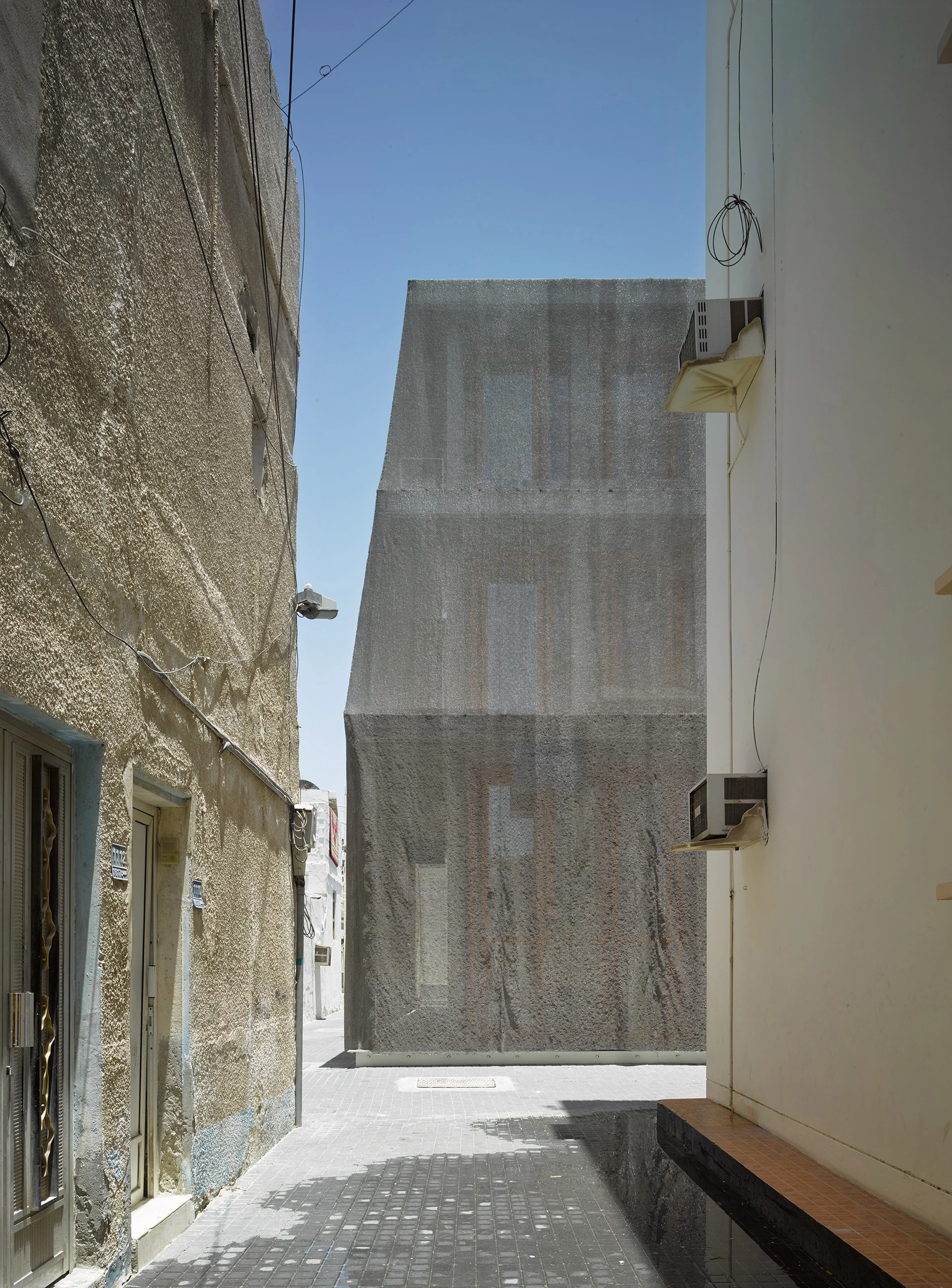 dar-al-muharraq-cultural-center-office-kersten-geers-david-van-severen-architecture_dezeen_2364_col_2.jpg