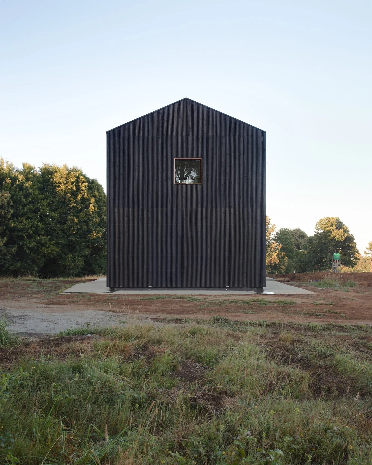 5f997e6f87b09a8298a8442b_thisispaper-weekend-retreat-Hualle-House-Ampuero-Yutronic-7.jpg