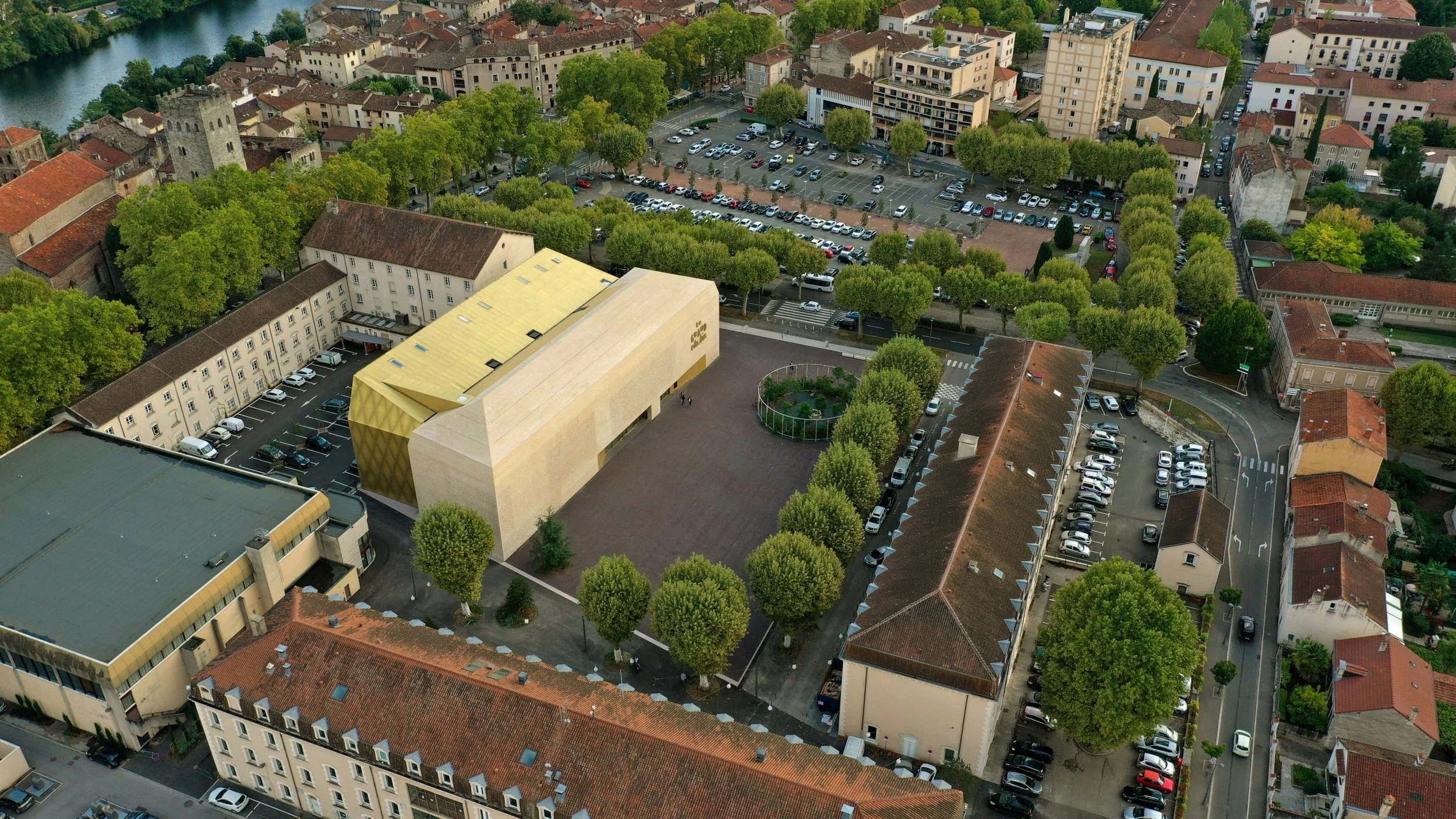 antonio-virga-architecte-luc-boegly-pierre-lasvenes-cinema-in-cahors (28).jpg