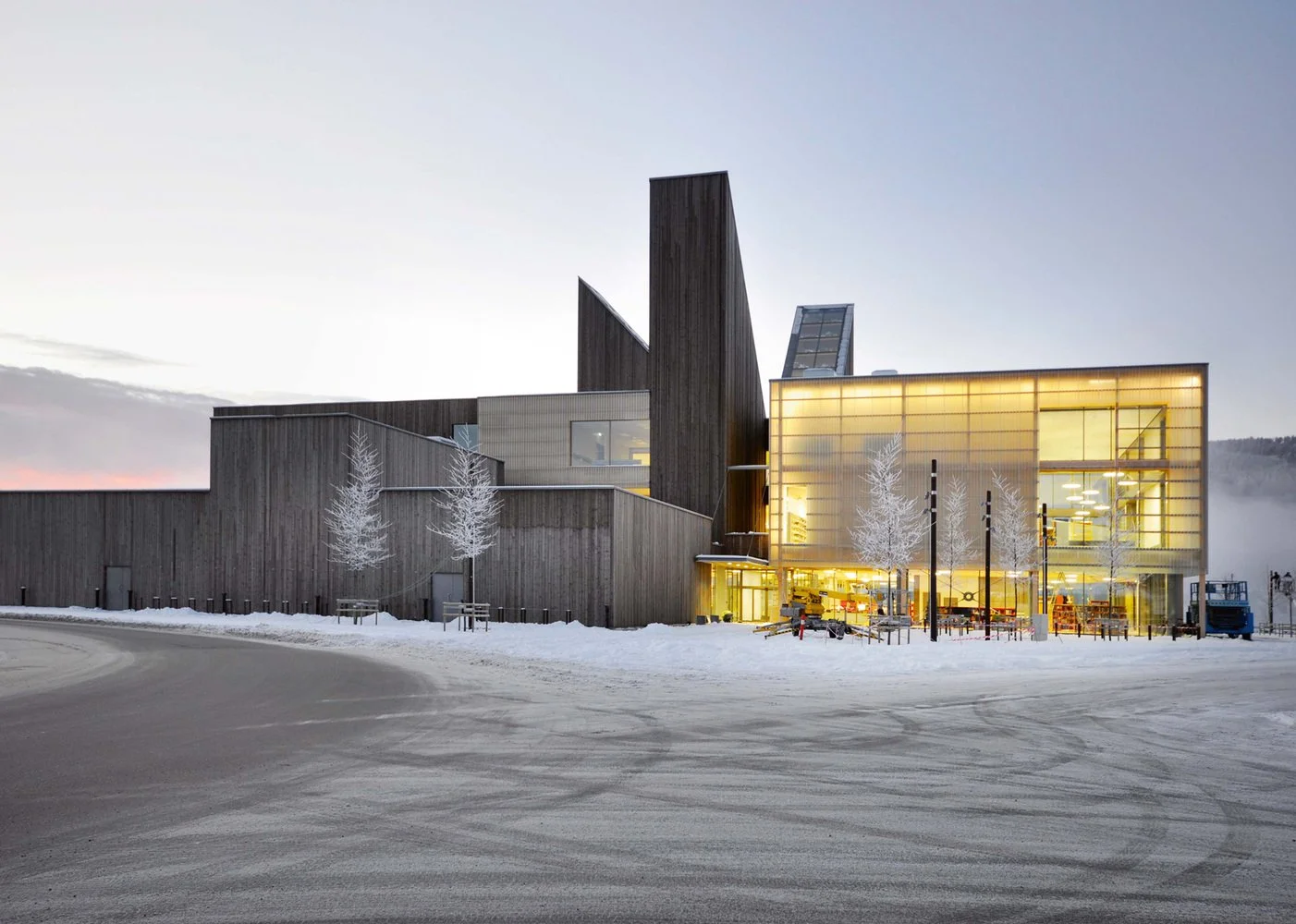 feature_-_EXTERIOR-1.jpg