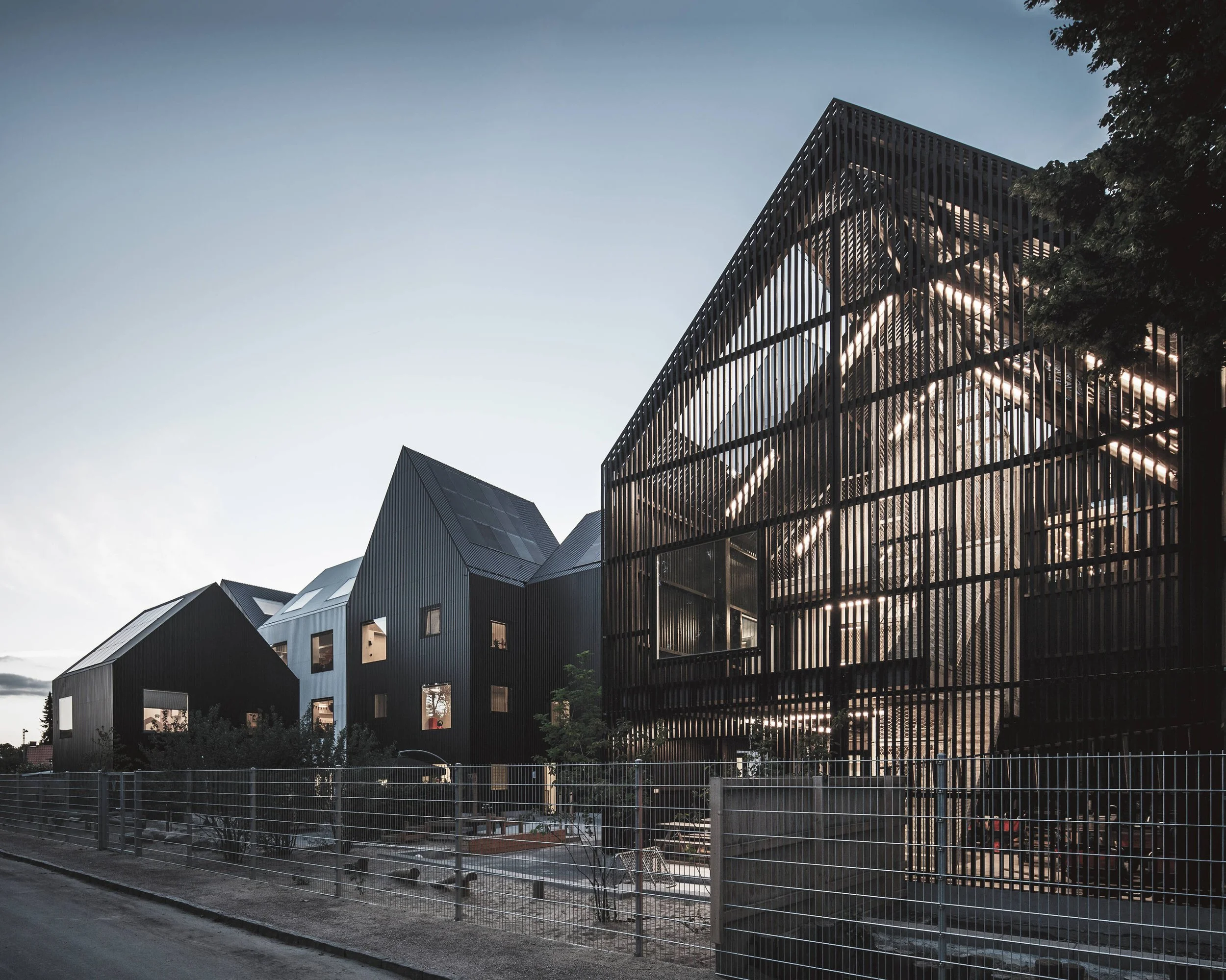 190_cobe_frederiksvej_kindergarten_exterior-5e1dcdf898951_e0b924fd7f9239b18662ce9eaeed2af2.jpg