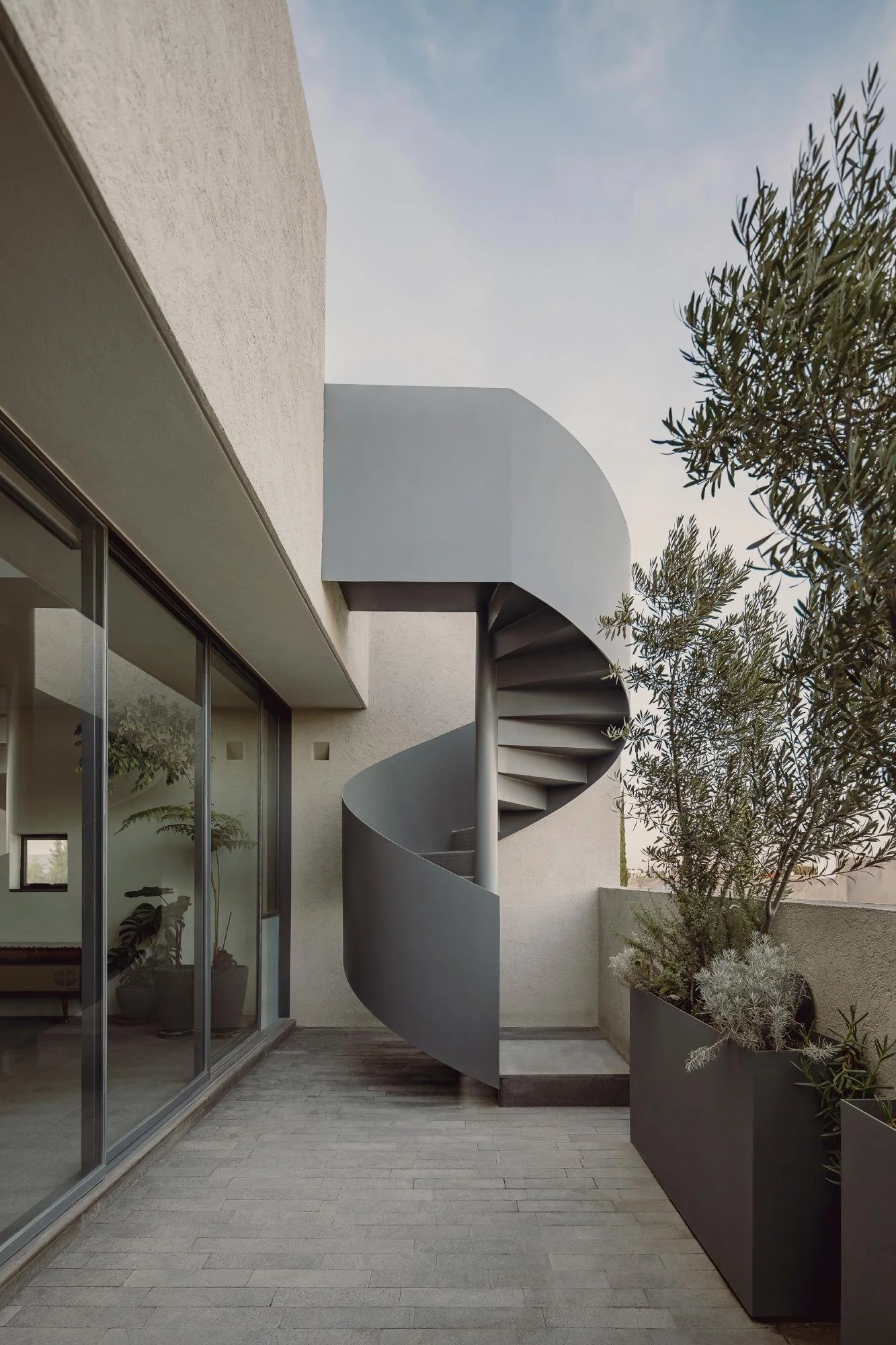 Monte Everest Apartments