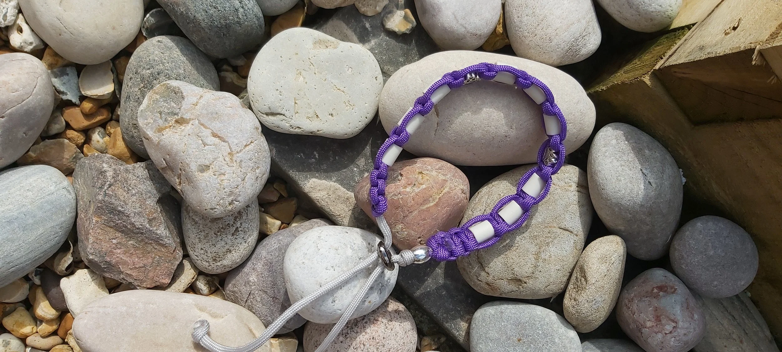 How do the EM® ceramic beads in dog tick collars work? Chemical Free