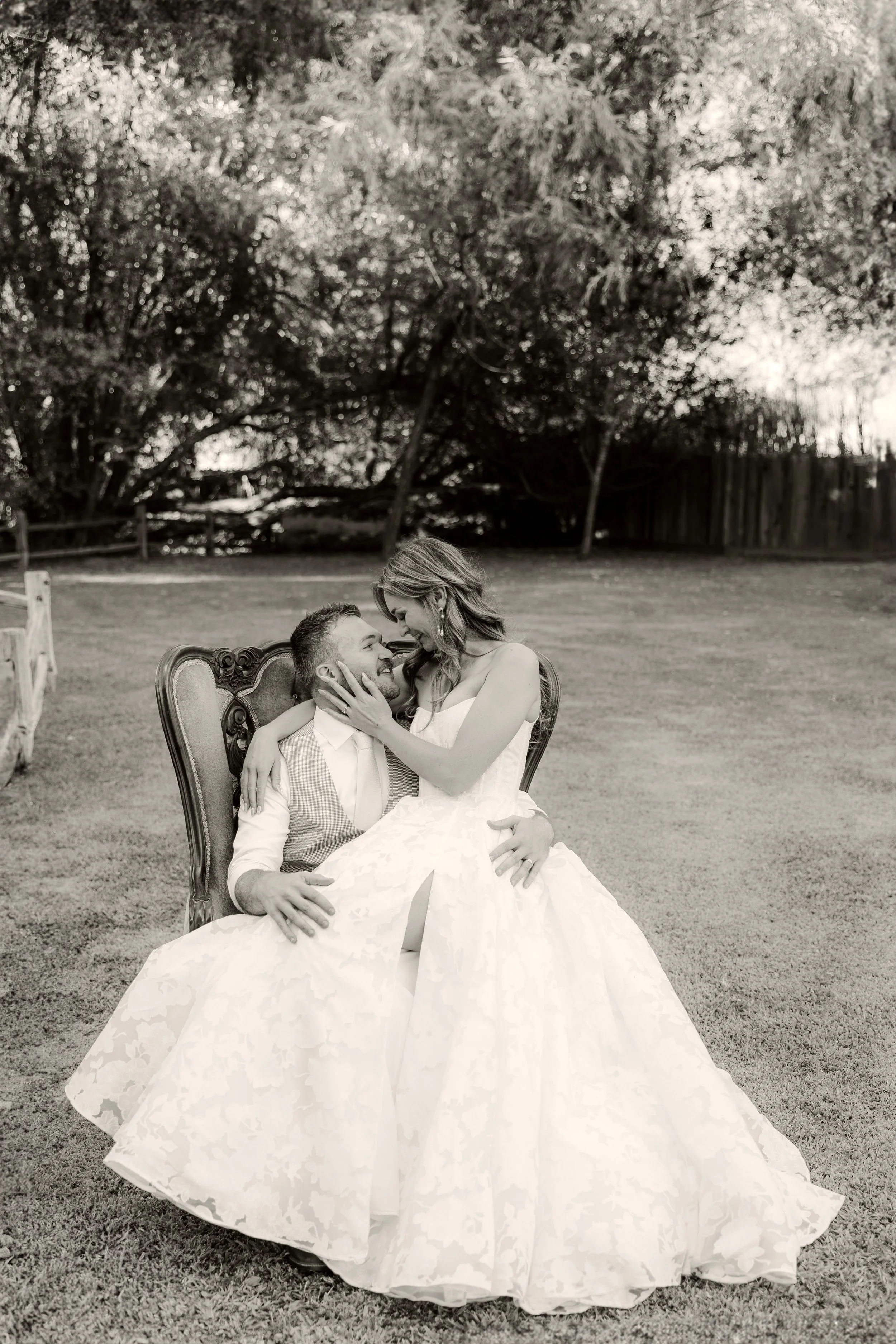 callie&nick-goldenhour-2 copy.jpg