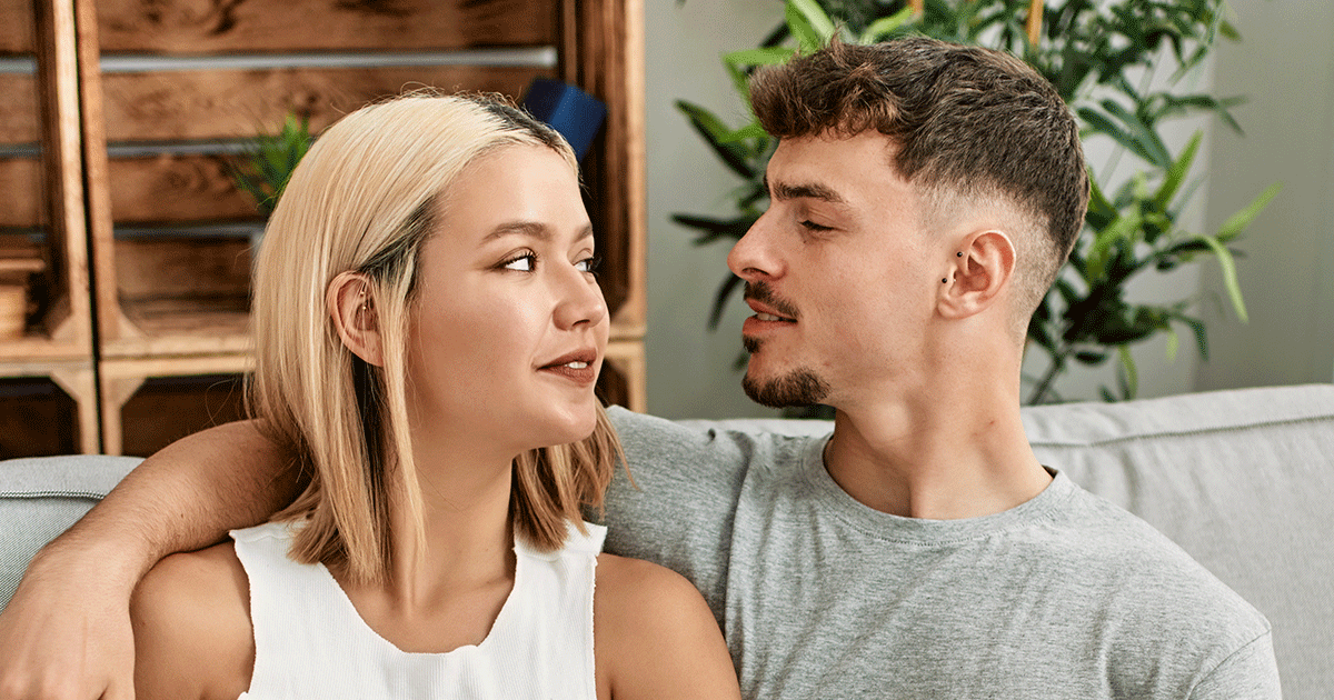couple discusses abortion risks