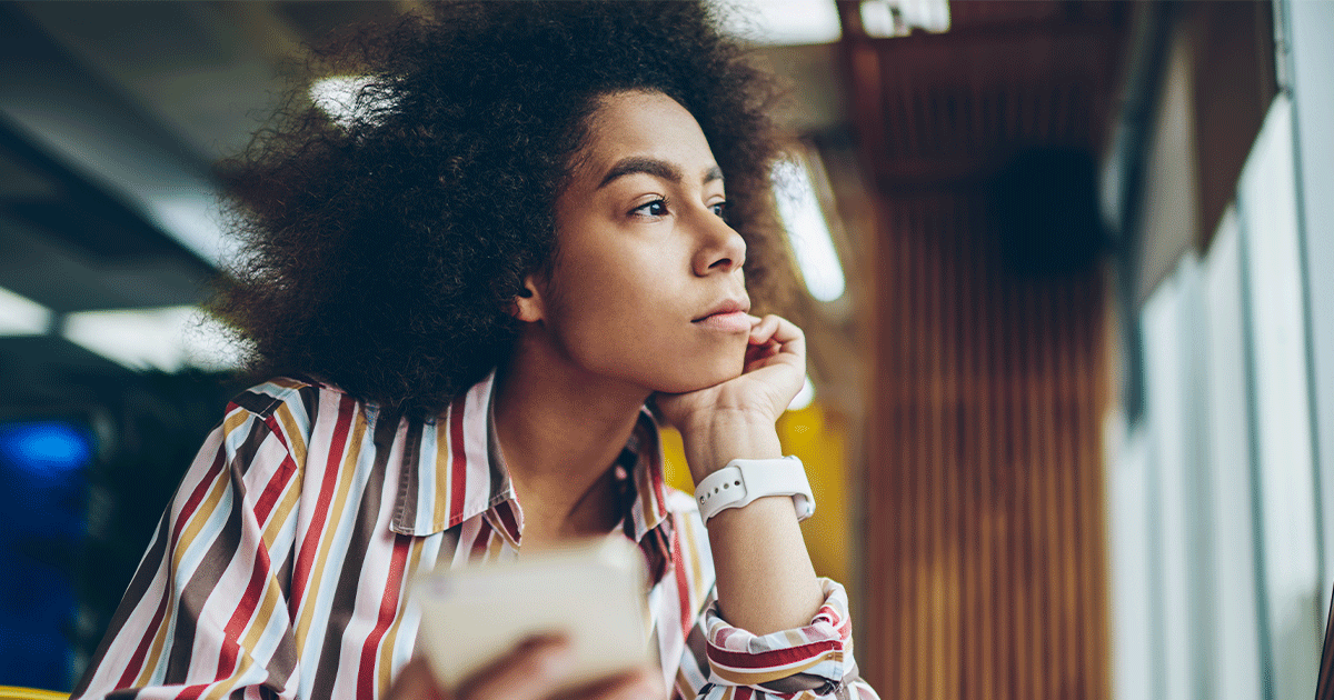 Woman wondering whether the changes she is experiencing could be early pregnancy symptoms.