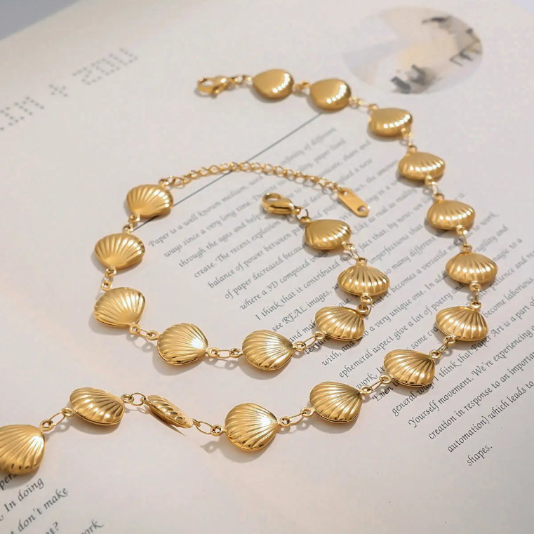 Bleu Necklace