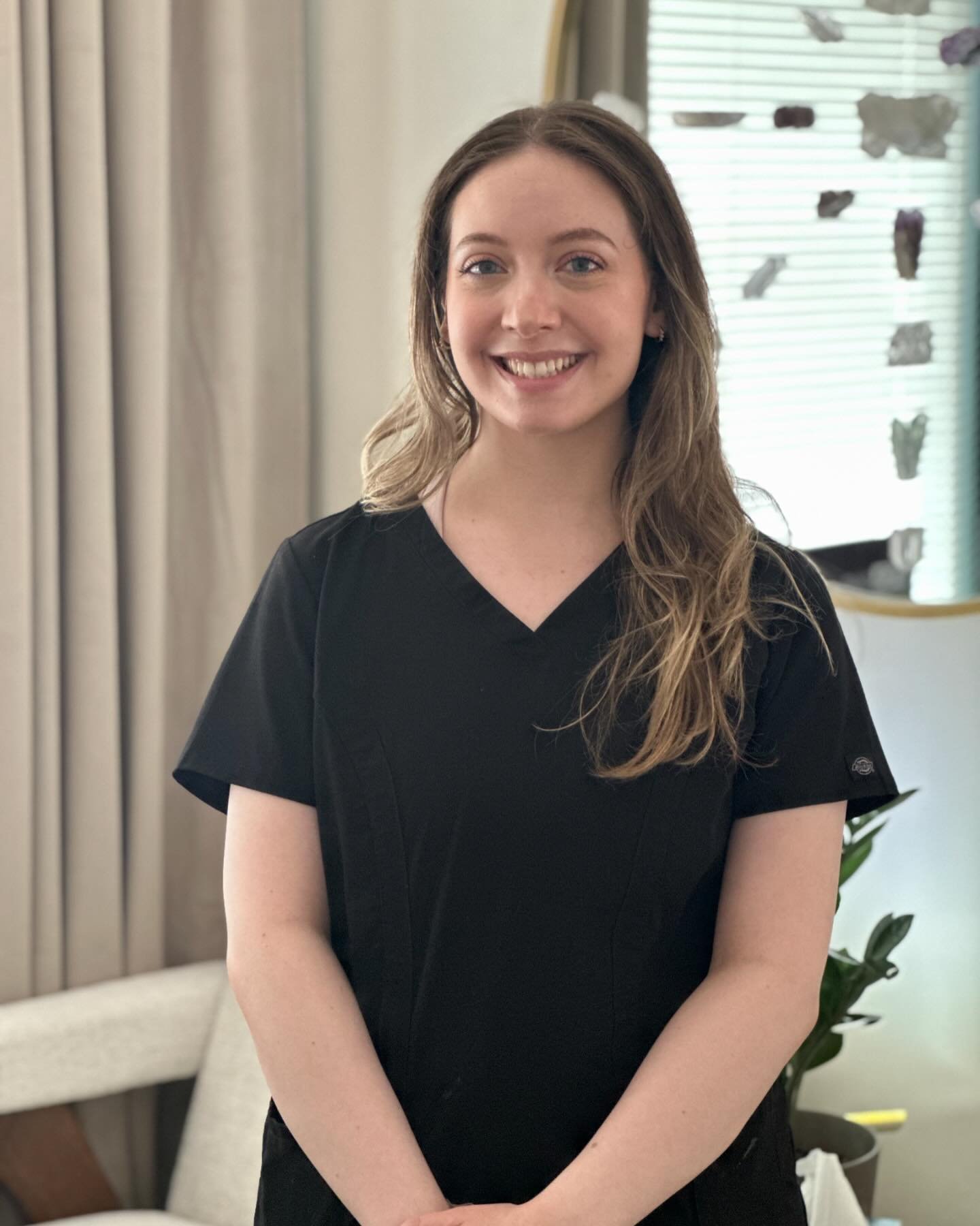 We have another new massage therapist! Meet Emily! Emily is a graduate from Harper university. Emily is opening for booking and trained in all modalities Harmony Falls offers! Book your next massage with Emily today!