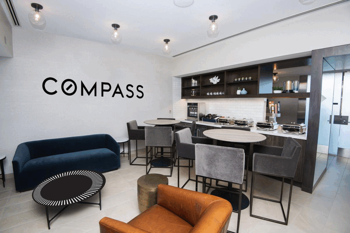 2022 Padres Suite Compass Florida 2022-padres-suite-compass-florida