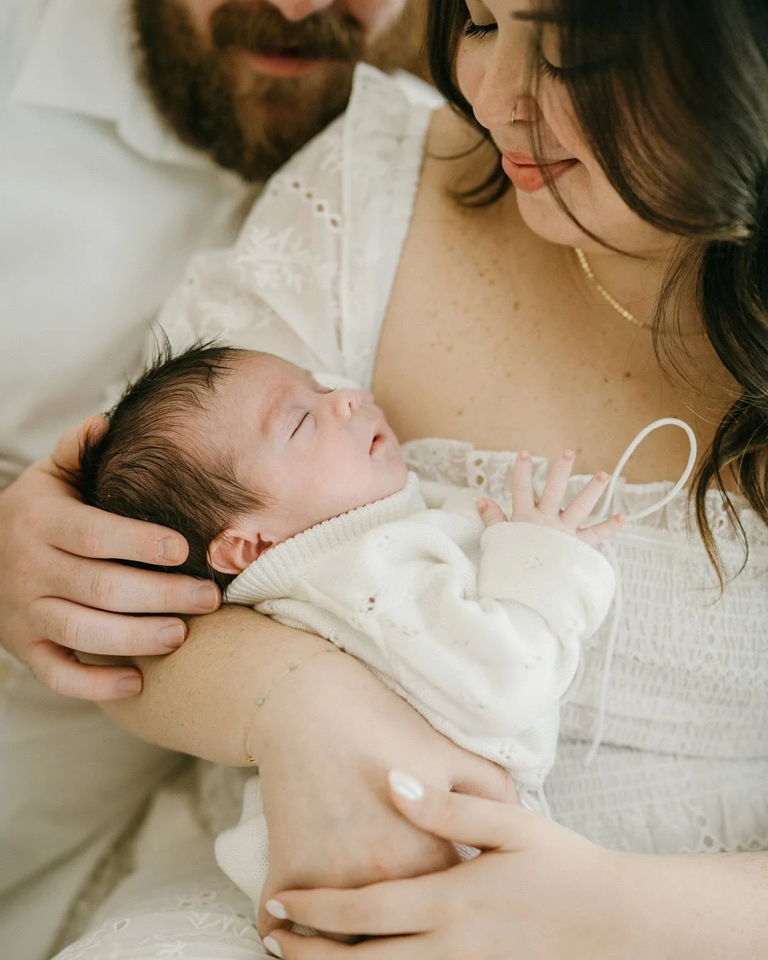 I&rsquo;m getting excited for the September baby boom (it&rsquo;s a thing&hellip; New Year&rsquo;s resolutions amiright 😏) with a few images from sweet baby Liam&rsquo;s newborn session. 

I love the simplicity and significance of capturing not just