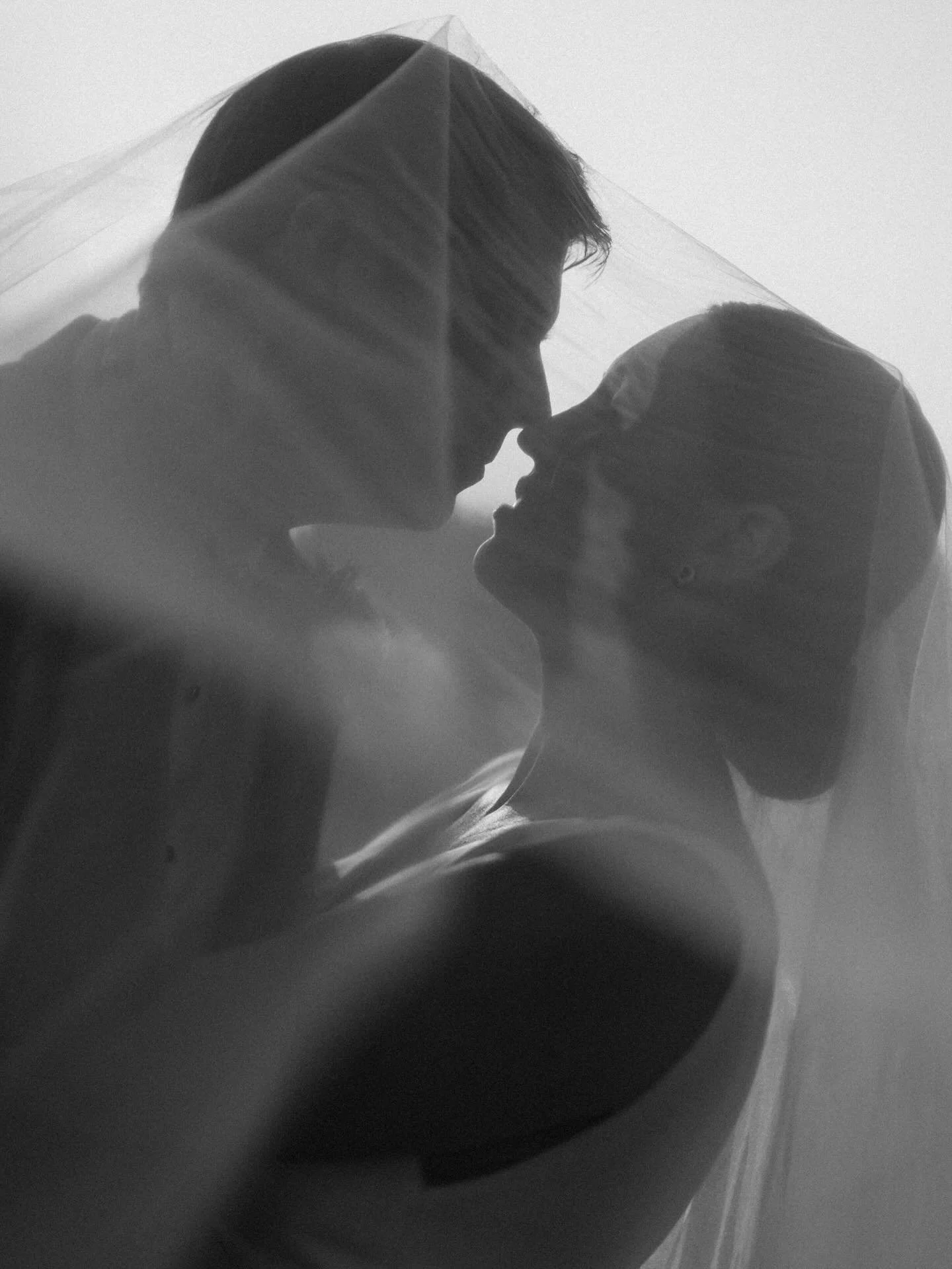 A few more of Kathryn &amp; Drew, just black &amp; white 🤍🖤🤍

#weddingphotographer #timelessweddingphotography