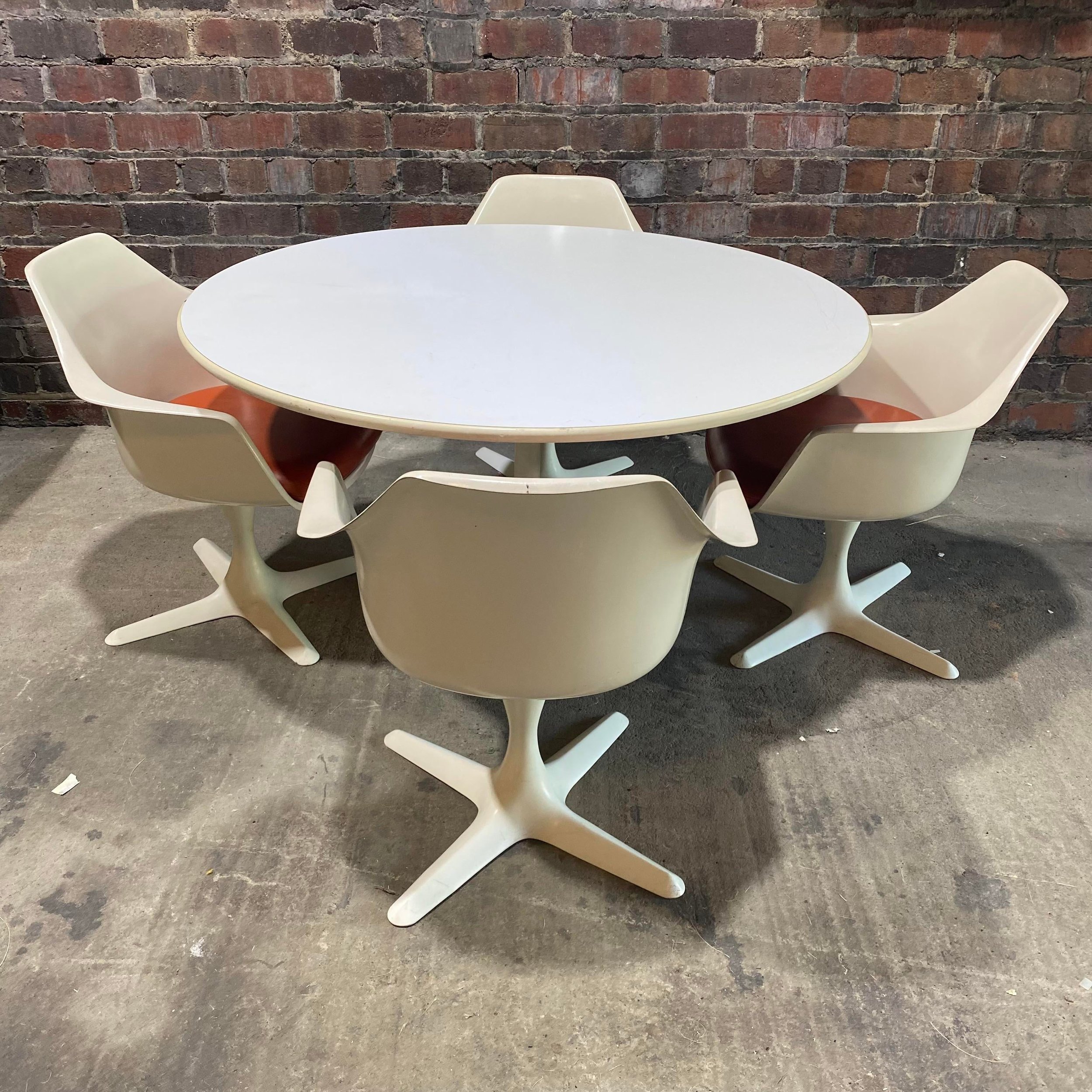 mid-20th-century-burke-tulip-style-dining-set-5-pieces-8845.jpeg
