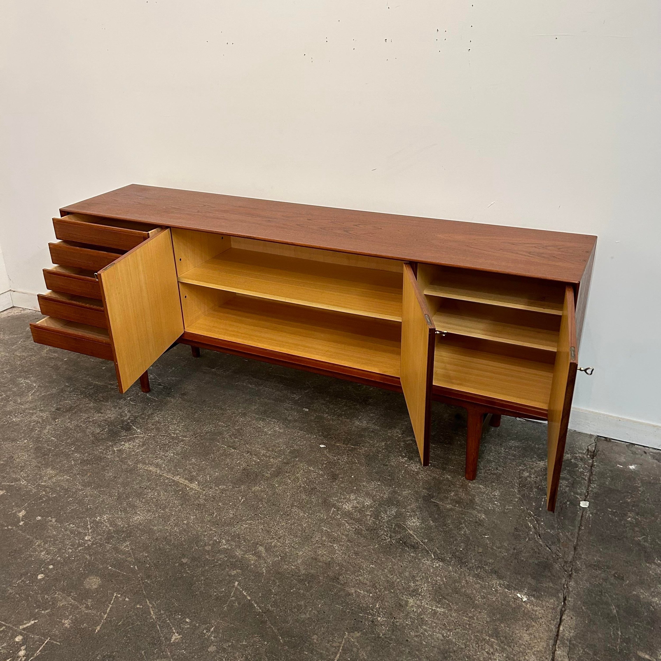 mid-century-modern-teak-credenza-made-in-norway-2174.jpeg