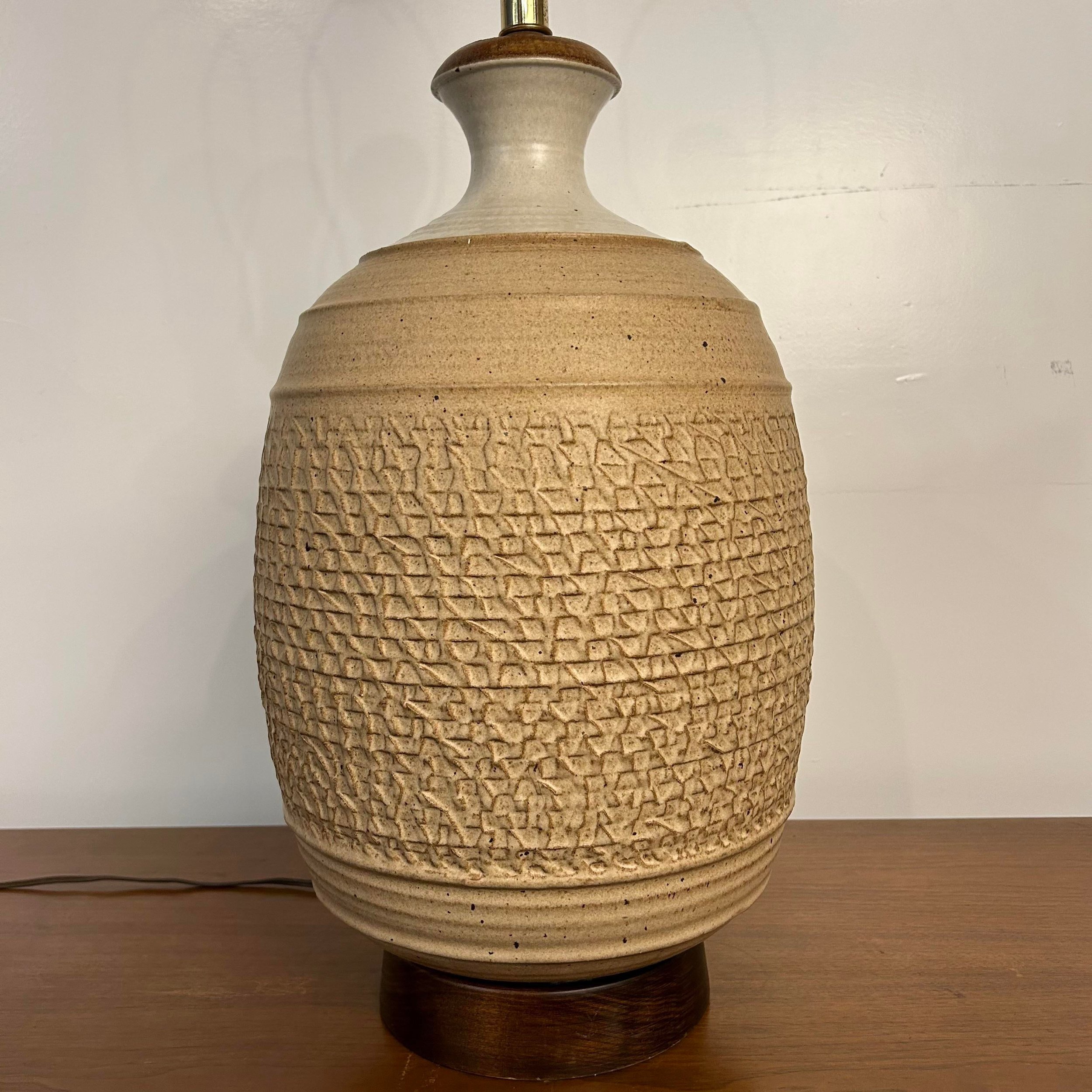 bob-kinzie-pottery-table-lamp-mid-century-modern-american-studio-2413.jpeg