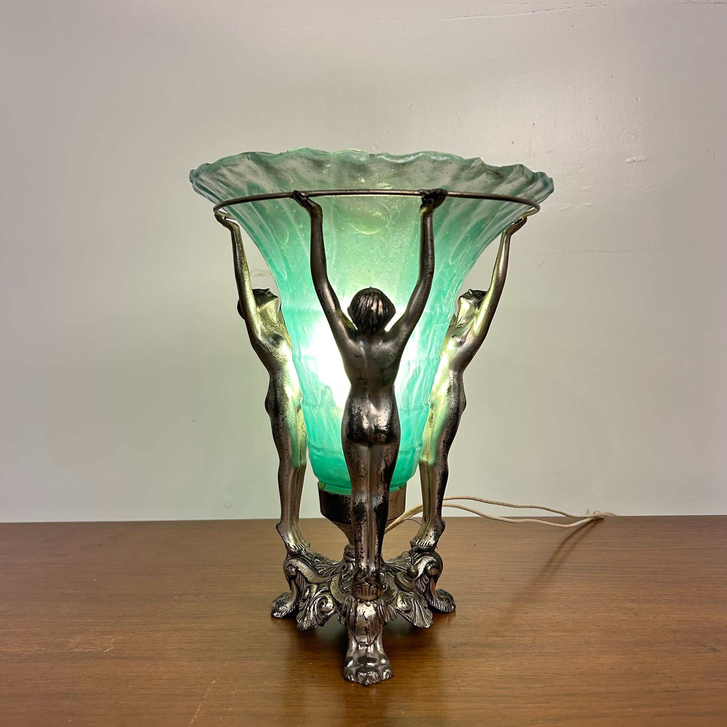 art-deco-figures-holding-vase-table-lamp-frankart-9578.jpeg