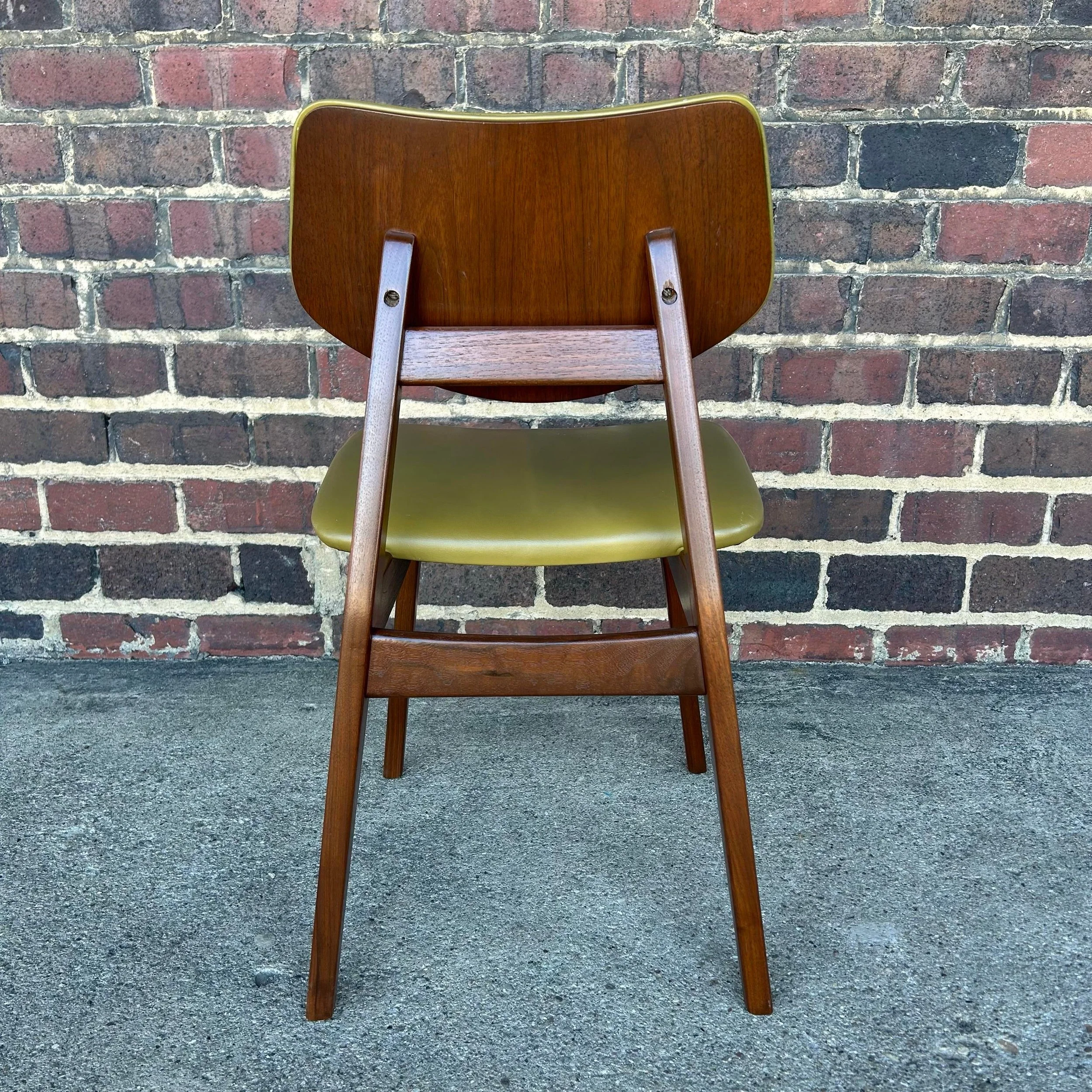 set-of-four-jens-risom-dining-side-chair-green-leather-2819.jpeg