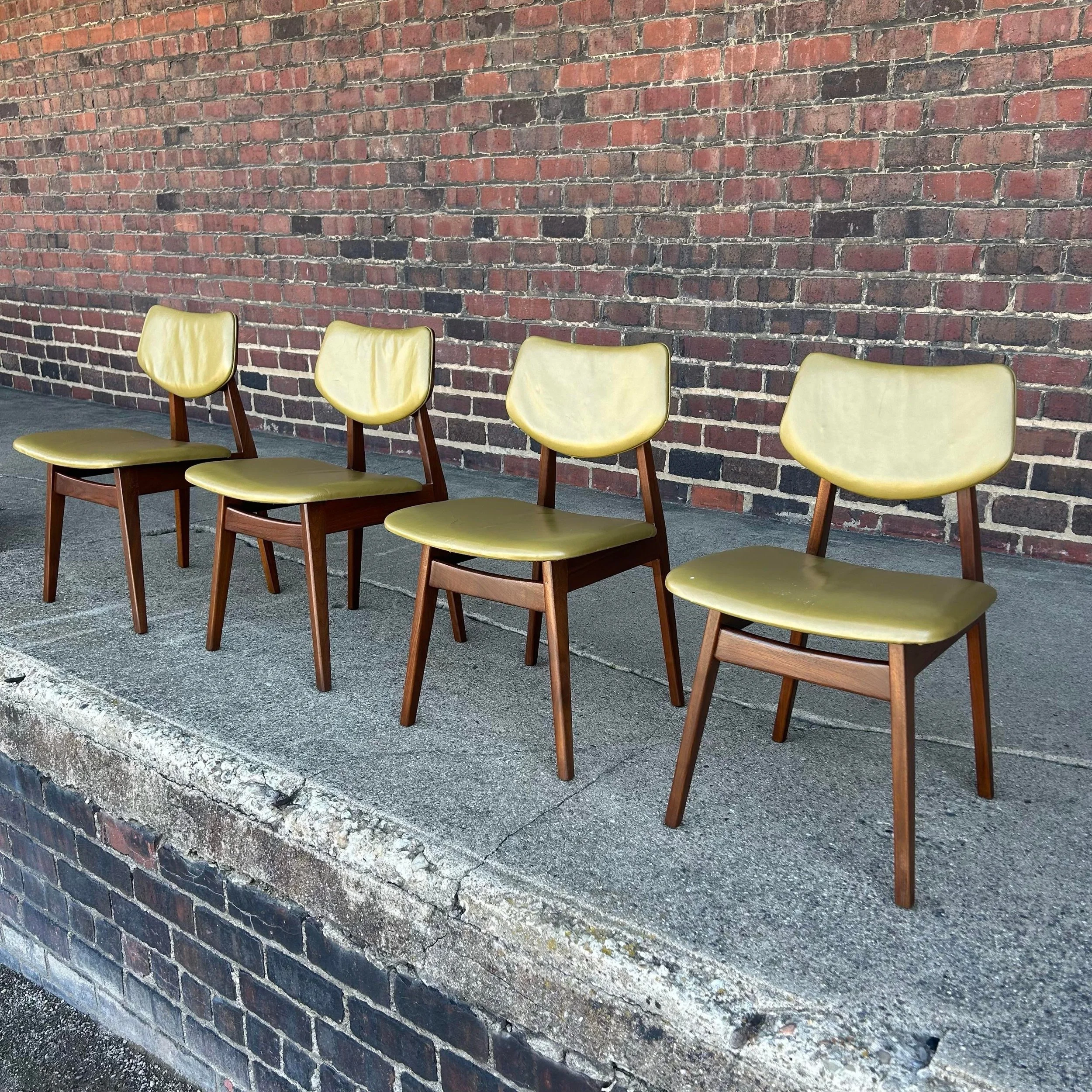 set-of-four-jens-risom-dining-side-chair-green-leather-4065.jpeg