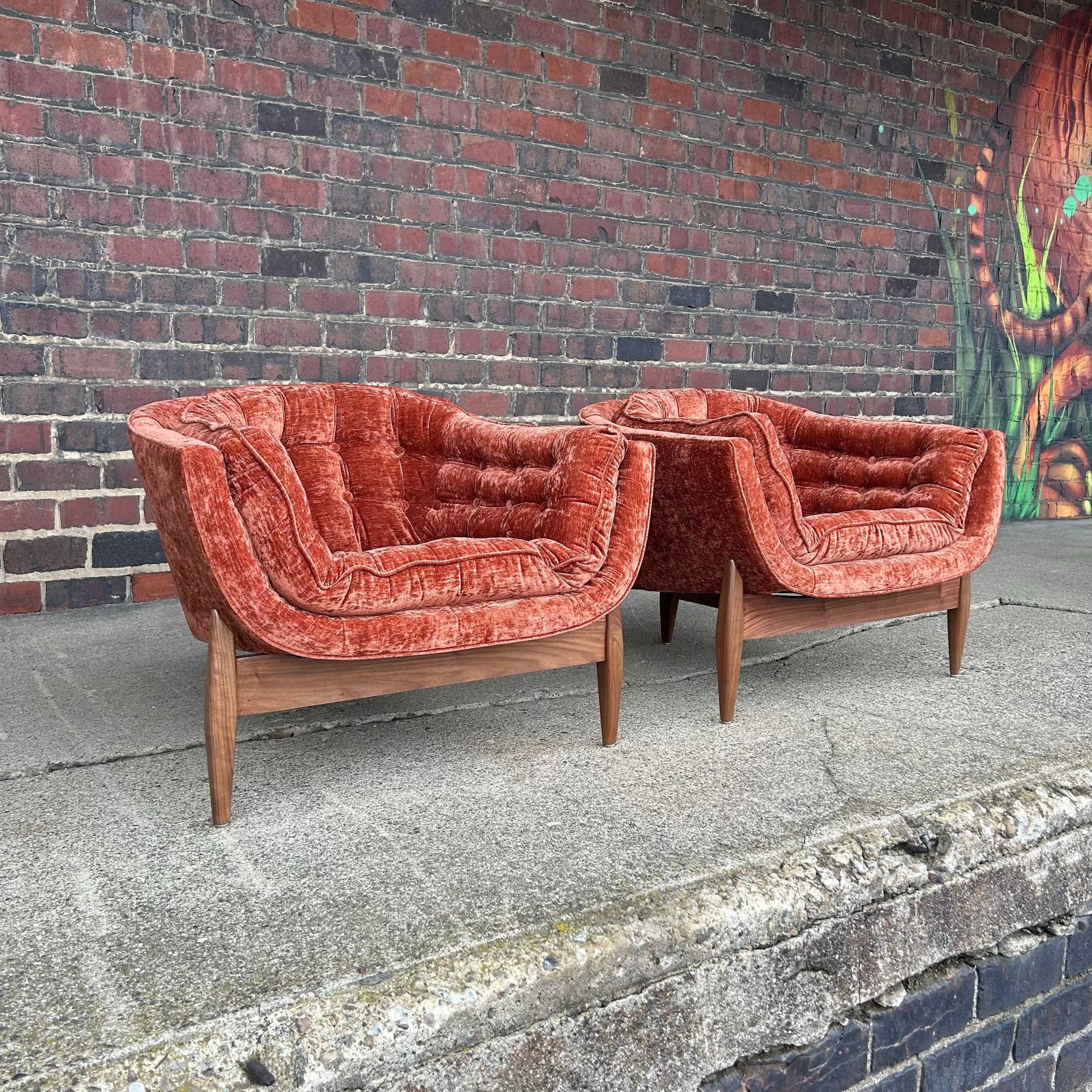 pair-of-mid-century-modern-custom-3-legged-club-chairs-3817.jpeg