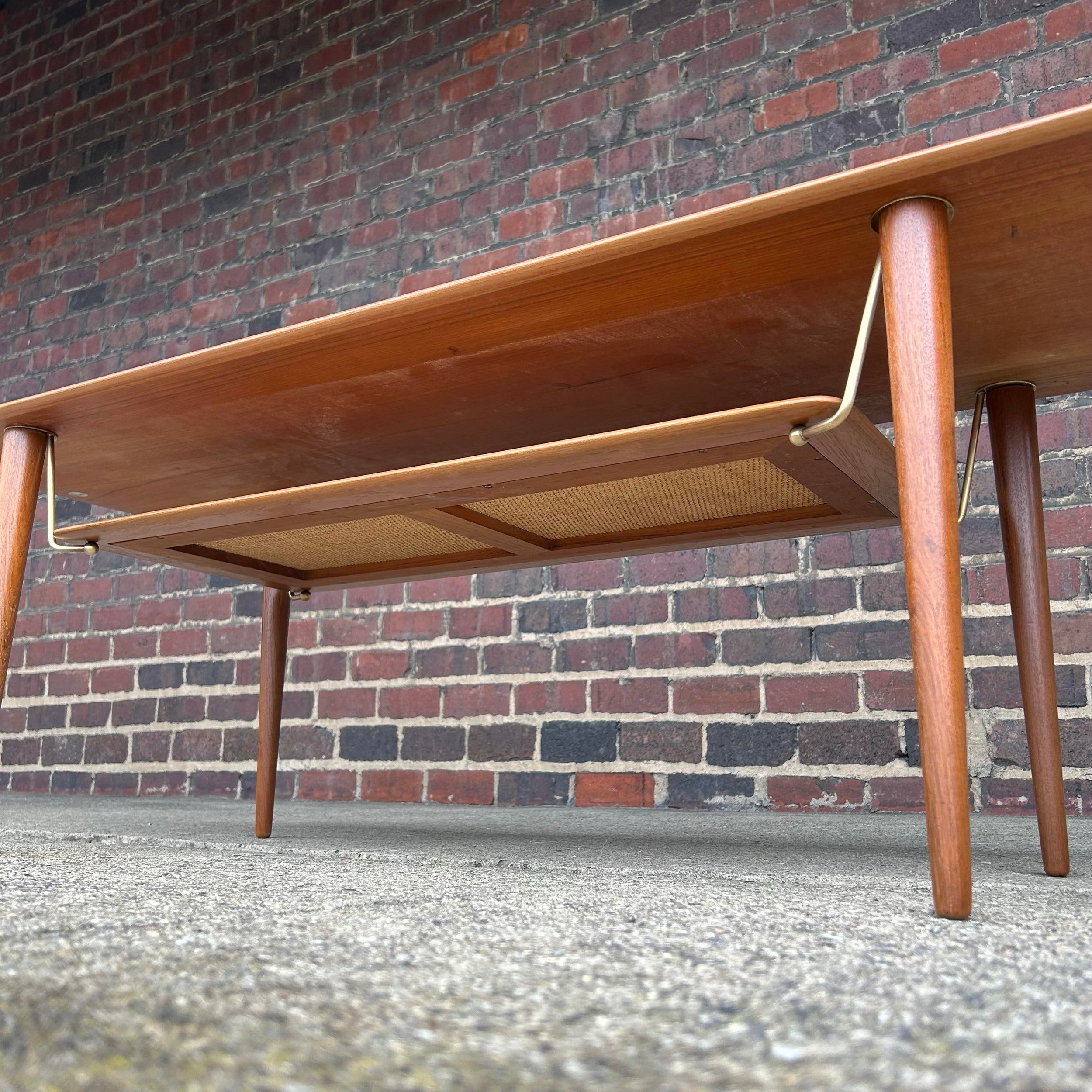 peter-hvidt-for-france-and-son-coffee-table-1946.jpeg