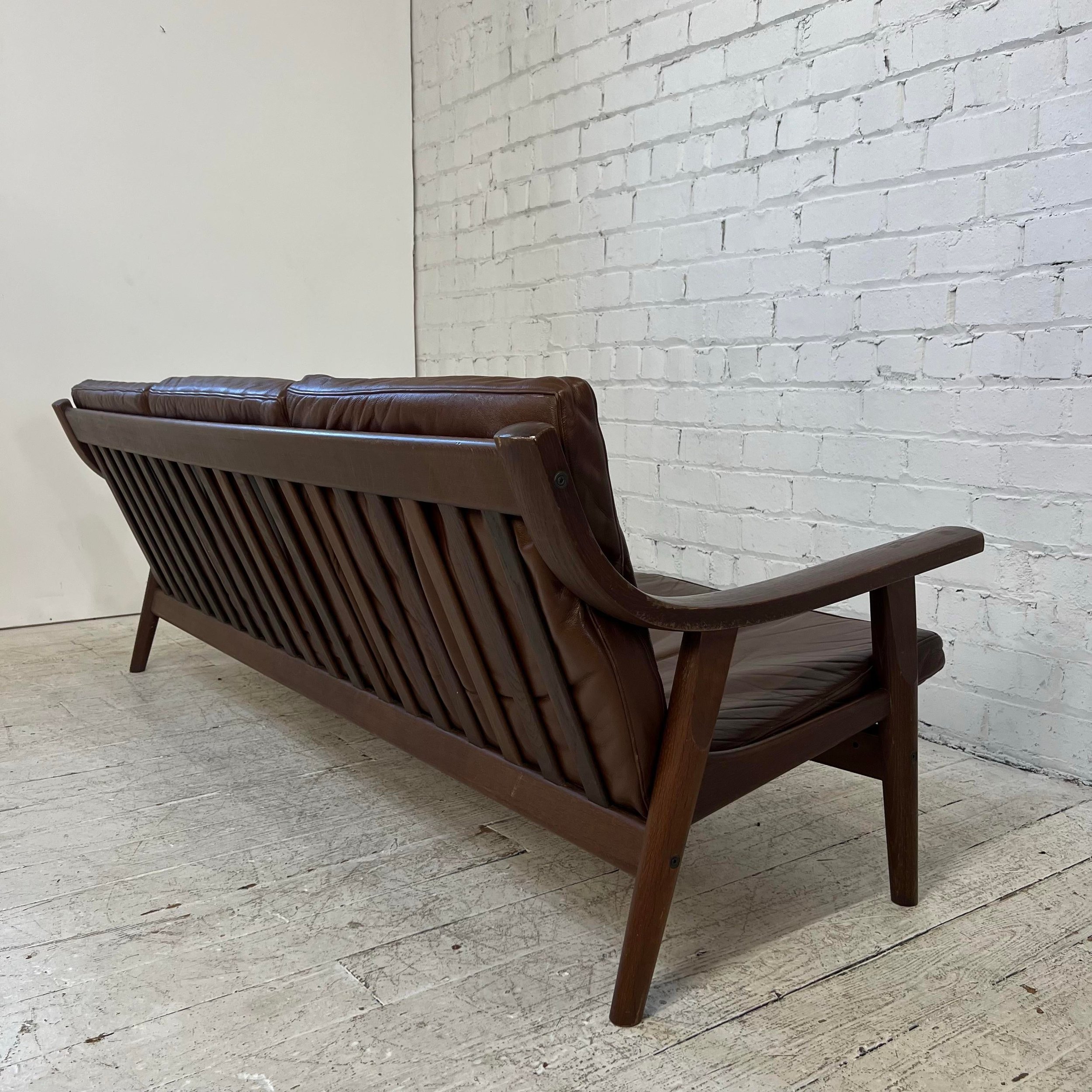 hans-wegner-ge-530-3-seater-oak-frame-sofa-3764.jpeg