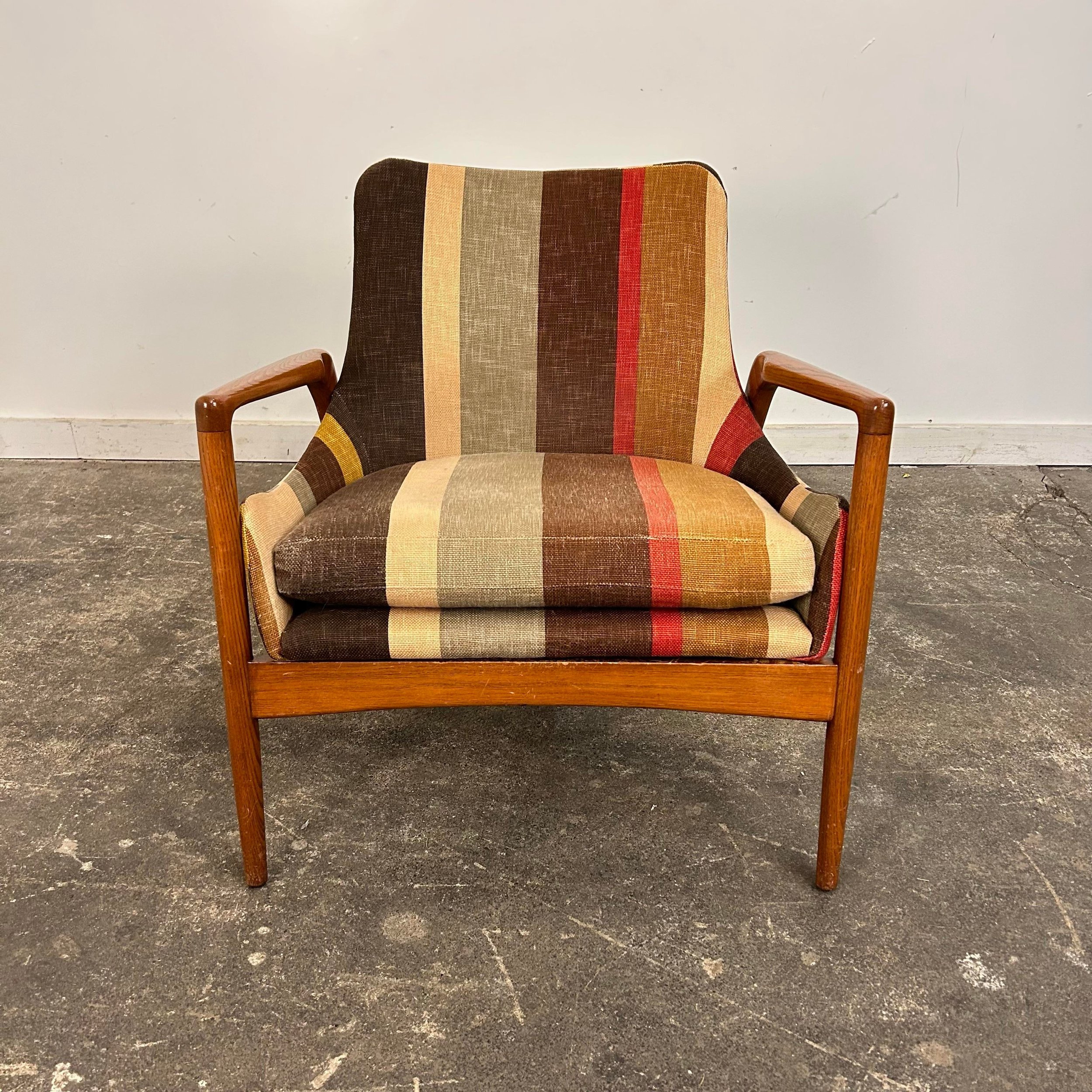 mid-century-kofod-larsen-lounge-chair-8773.jpeg