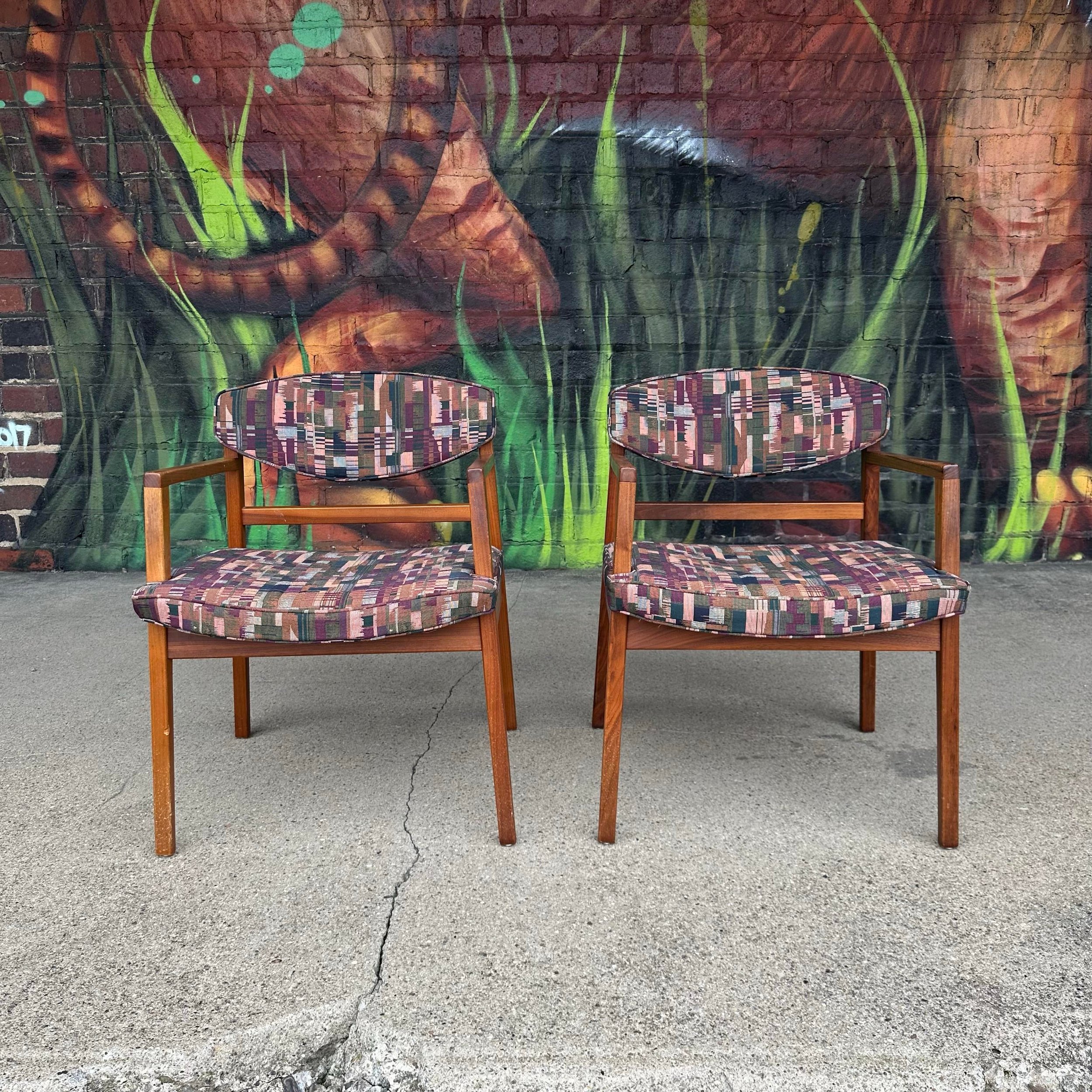 pair-of-george-nelson-walnut-arm-chairs-0388.jpeg