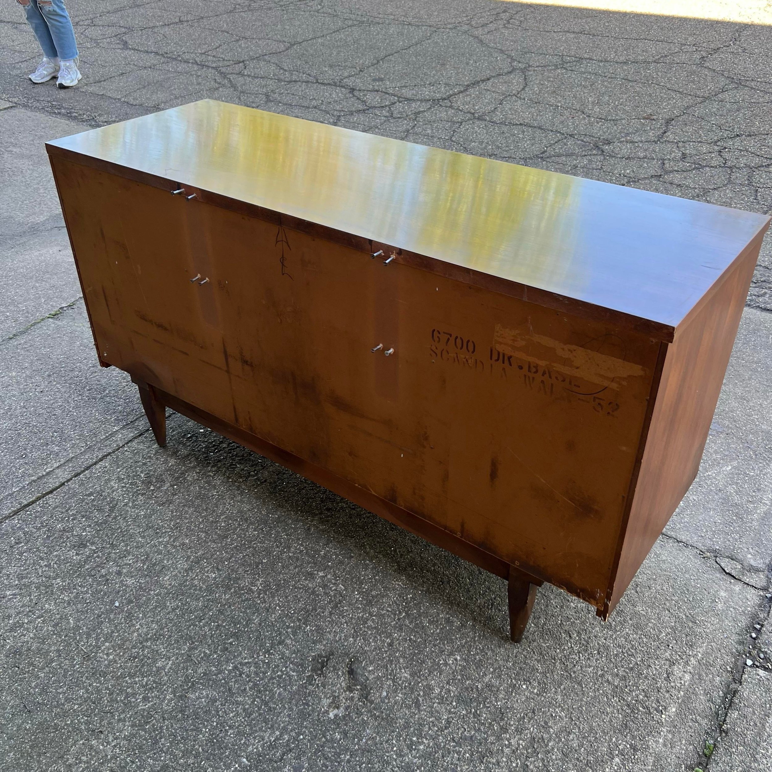 kent-coffey-tableau-6-drawer-low-dresser-3916.jpeg