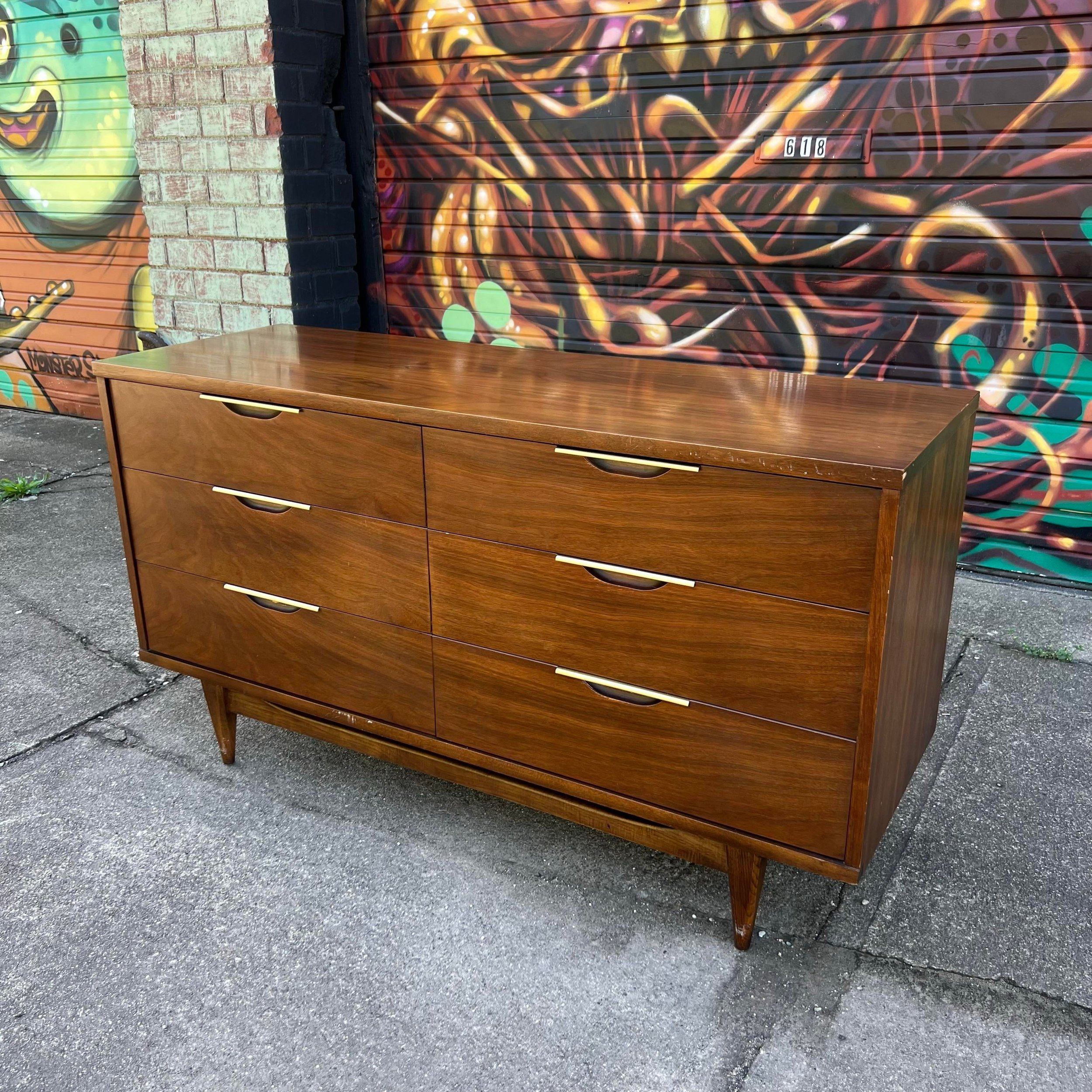 kent-coffey-tableau-6-drawer-low-dresser-5463.jpeg