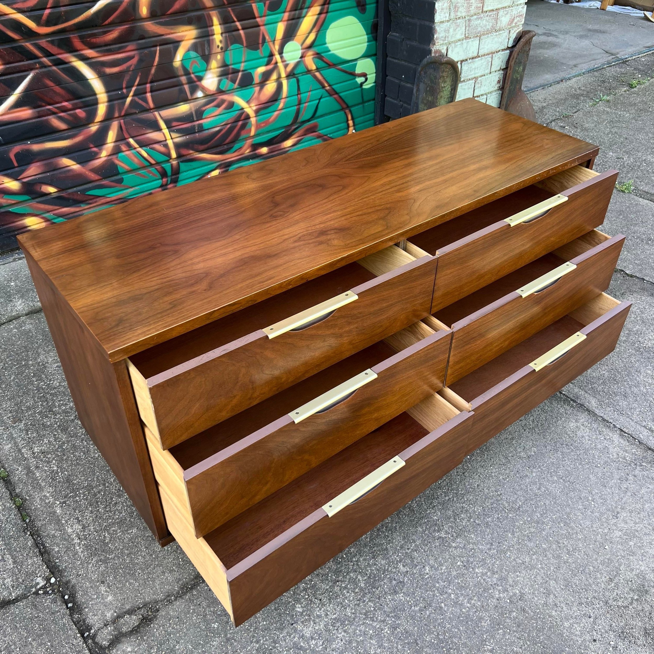 kent-coffey-tableau-6-drawer-low-dresser-6953.jpeg
